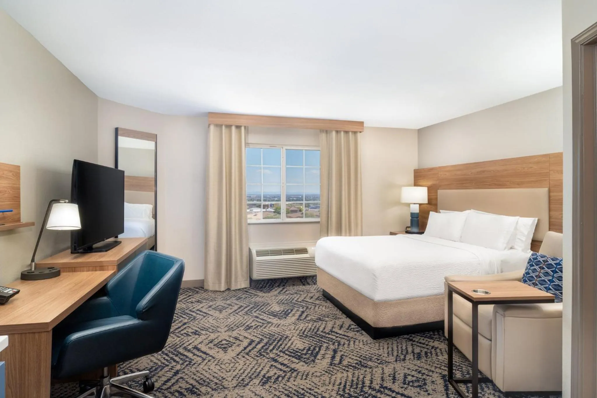 Photo of the whole room, Bed in Candlewood Suites El Paso by IHG