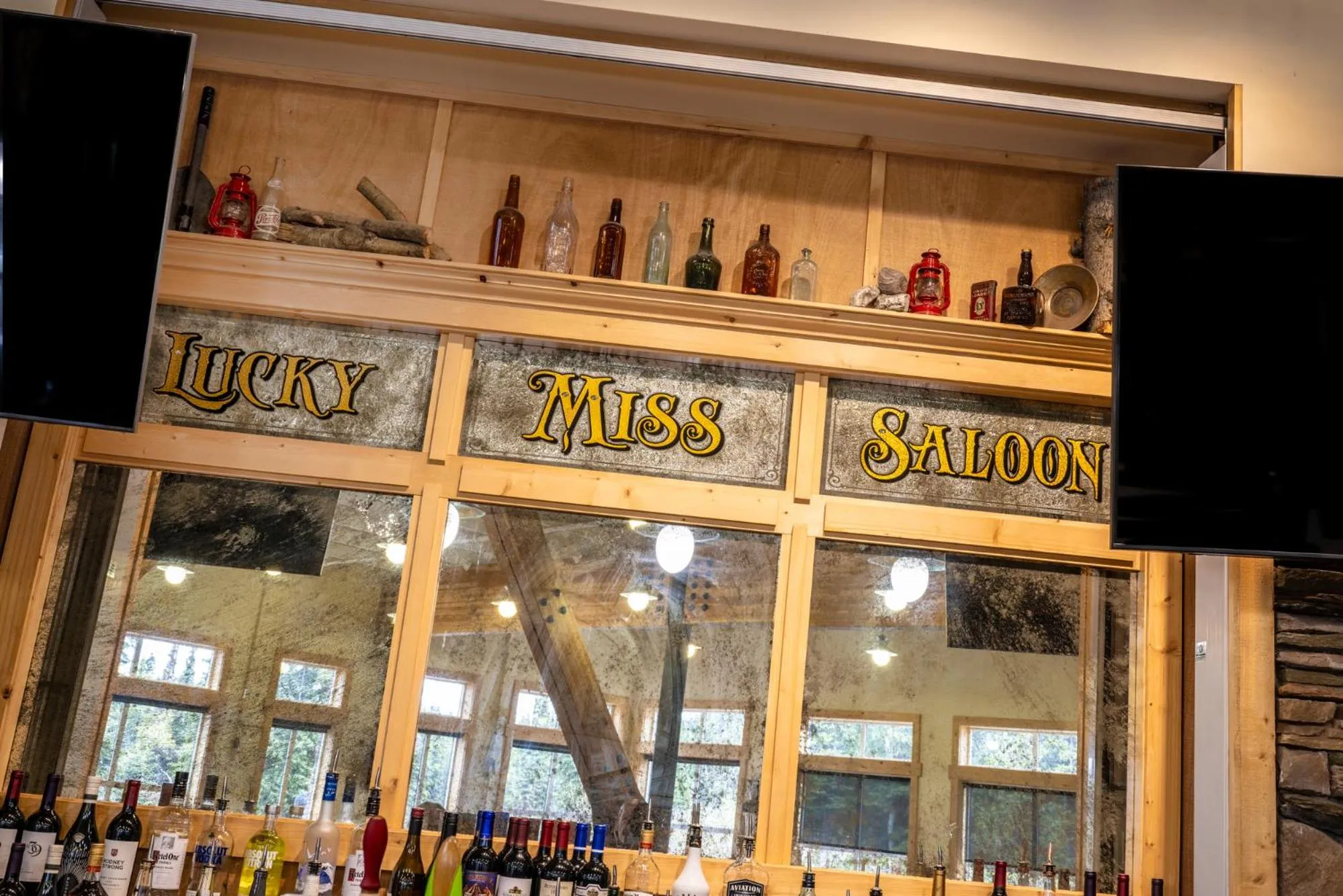 Lounge or bar in Denali Park Village