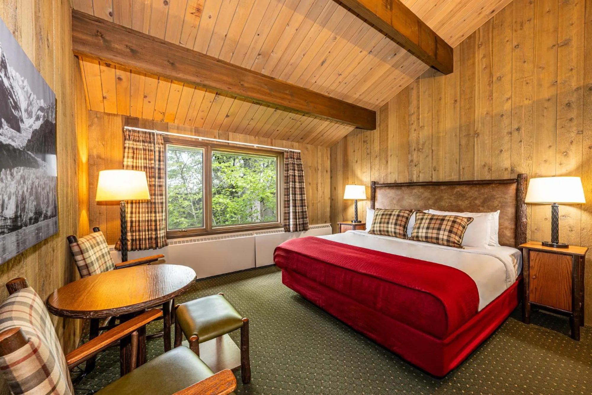 Bedroom, Bed in Glacier Bay Lodge