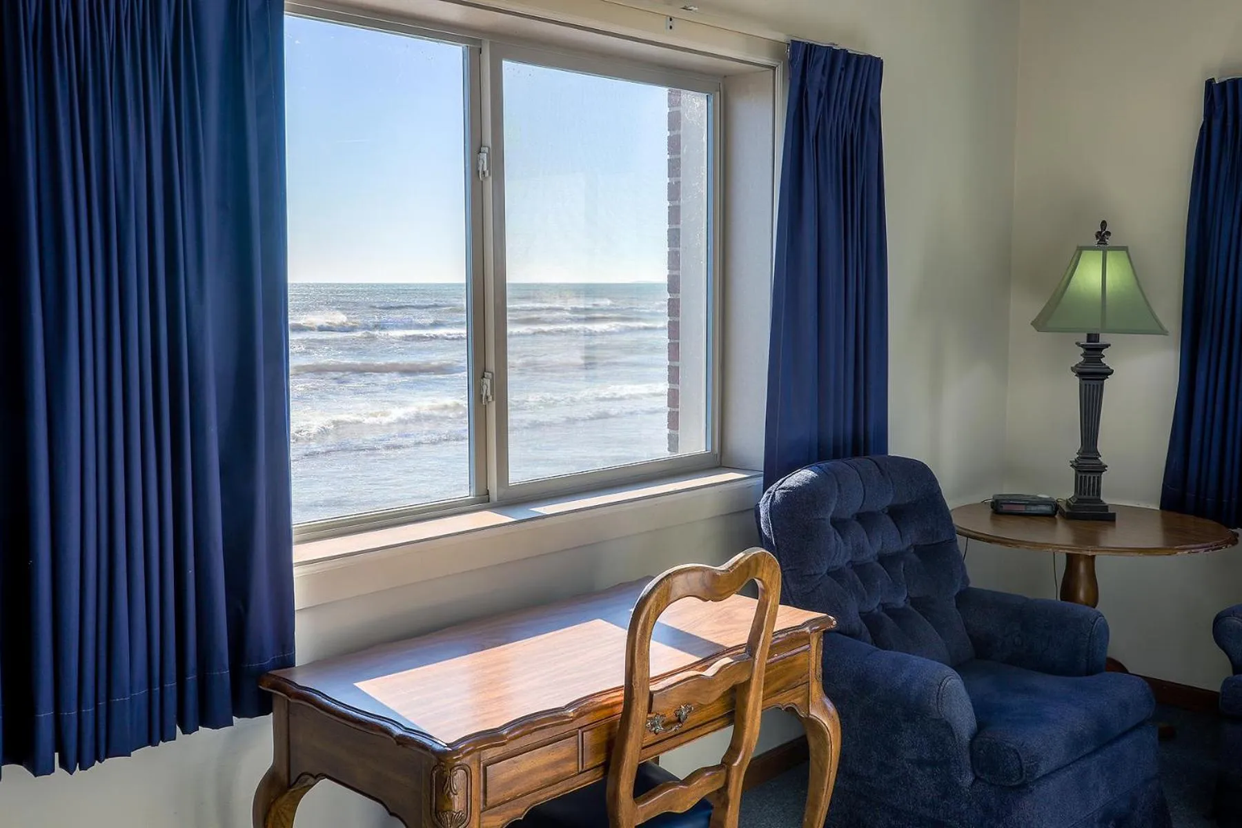 Lake view in Lighthouse Inn - Two Rivers