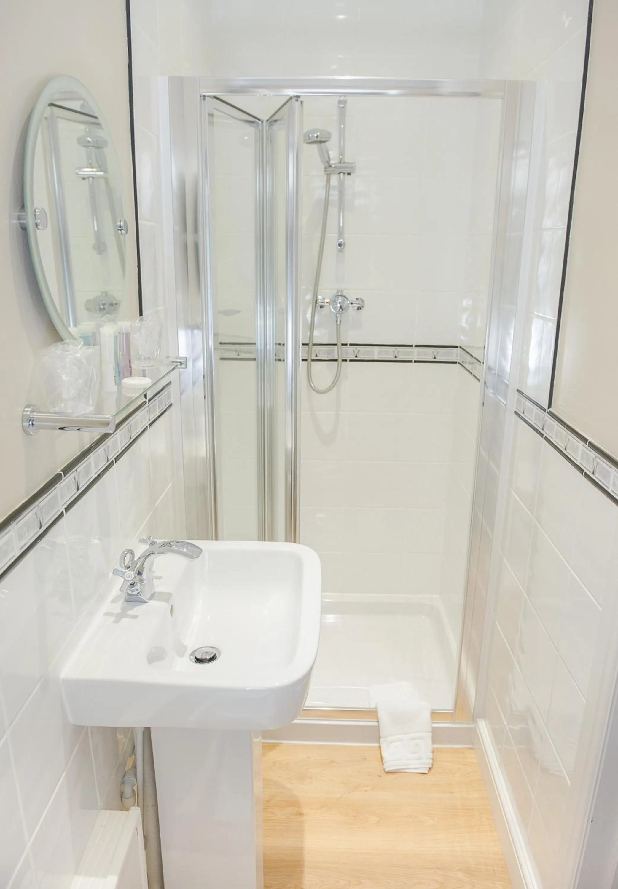 Bathroom in Claverton Country House Hotel