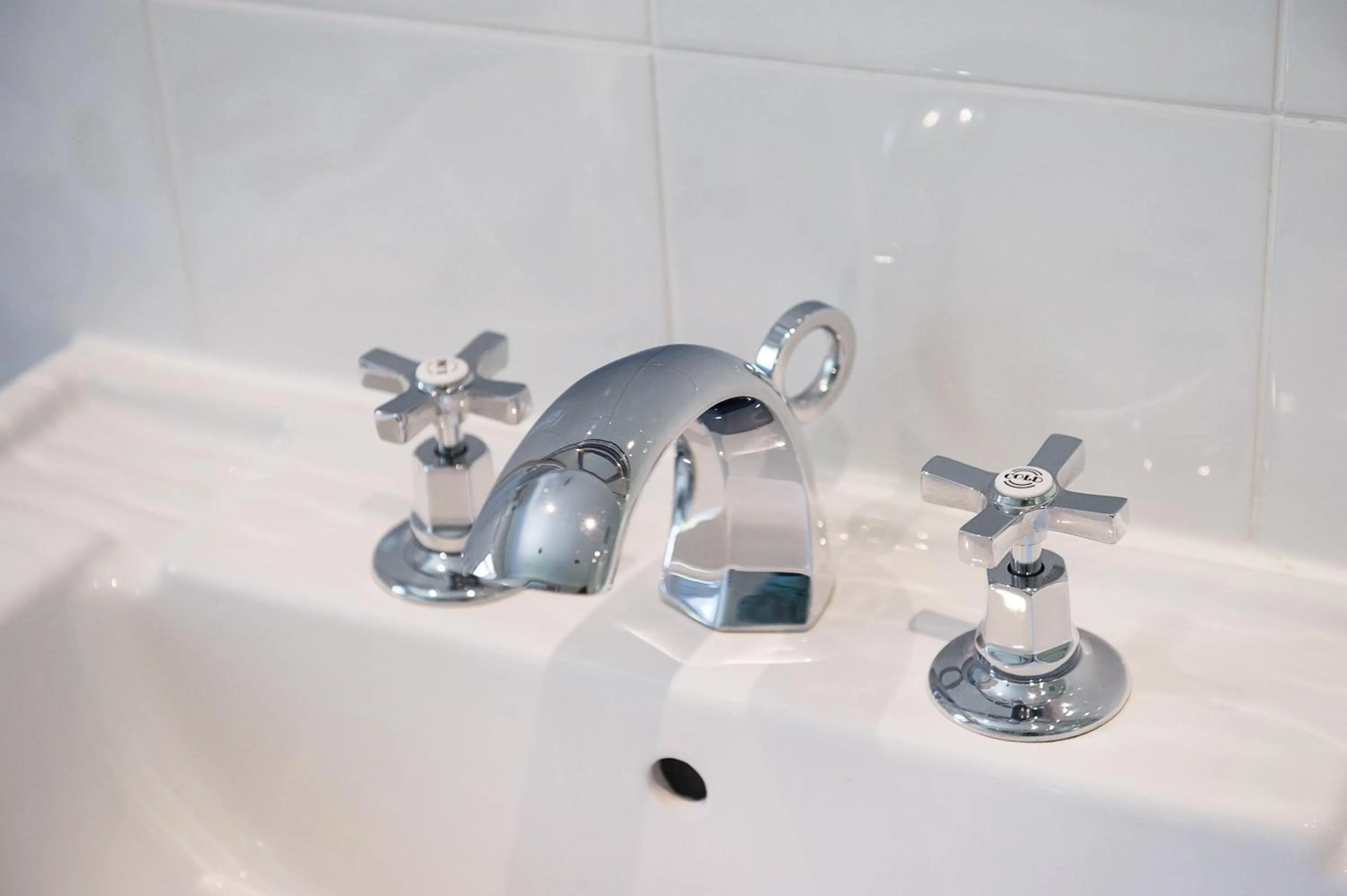 Bathroom in Claverton Country House Hotel
