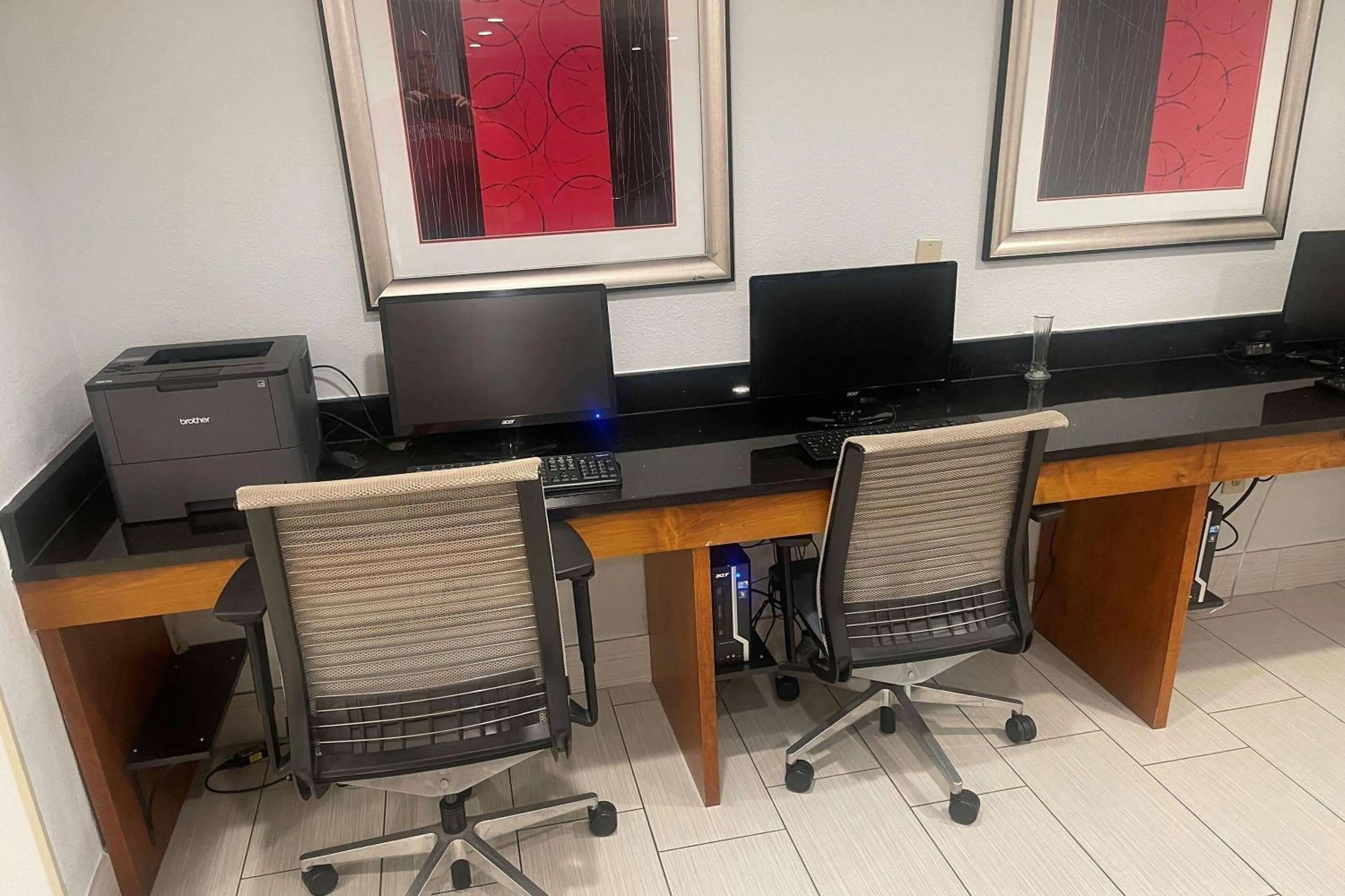 Business facilities in Days Inn by Wyndham Englewood Dayton Airport