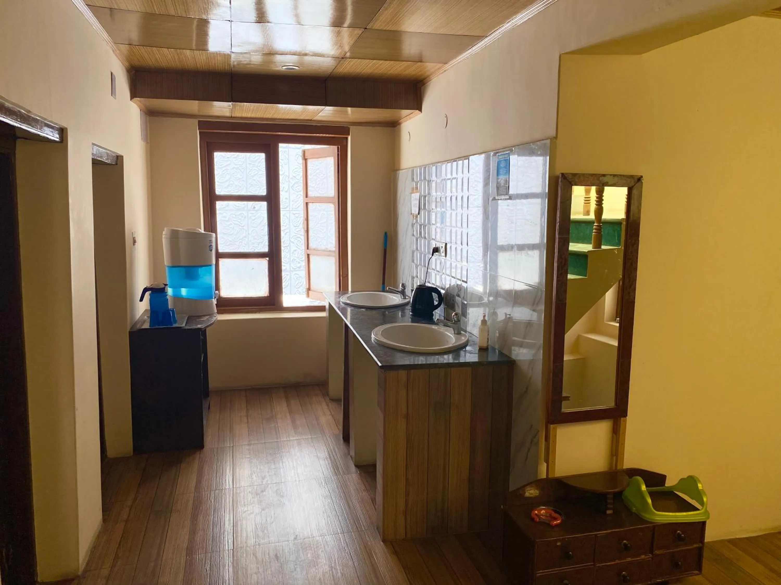 Kitchen or kitchenette in Zaltak Guest House and Hostel