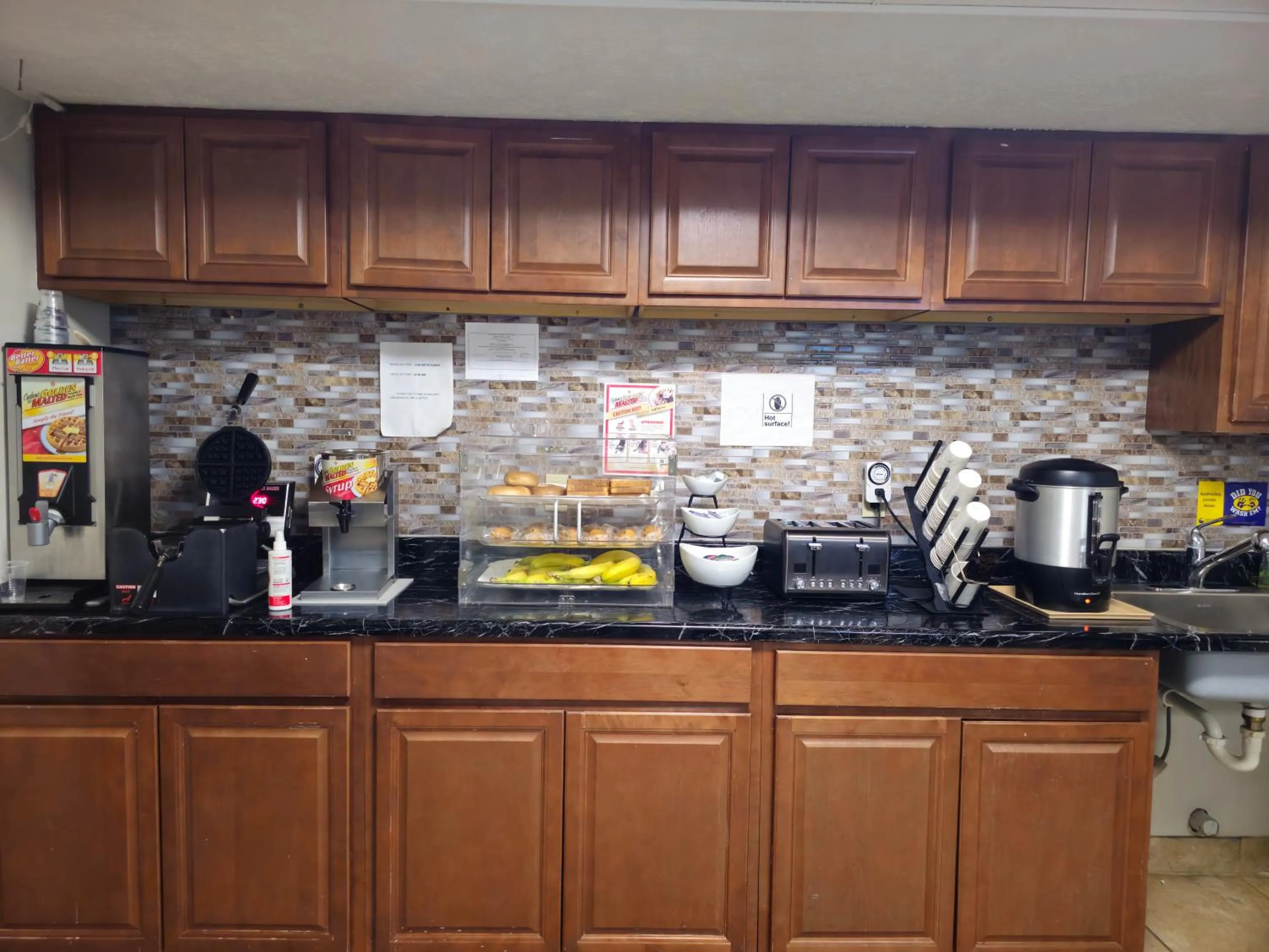 Breakfast in Budgetel inn & Suites