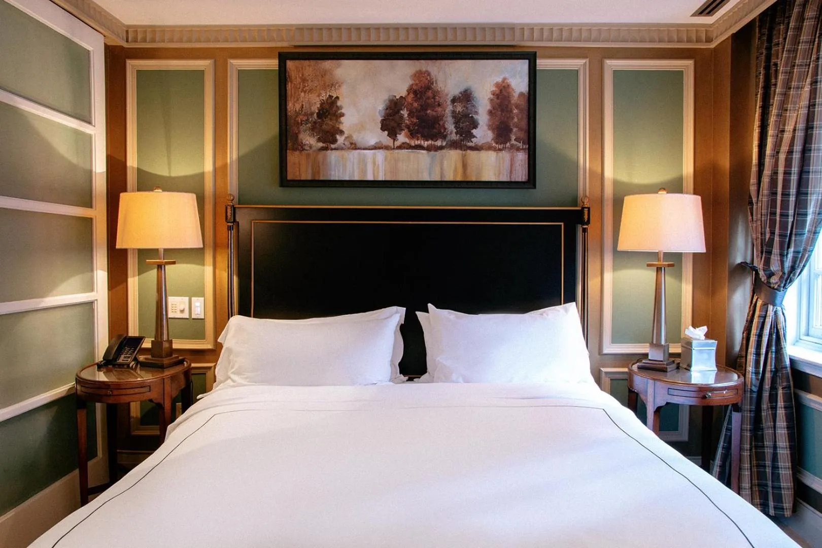 Bed in Windsor Arms Hotel