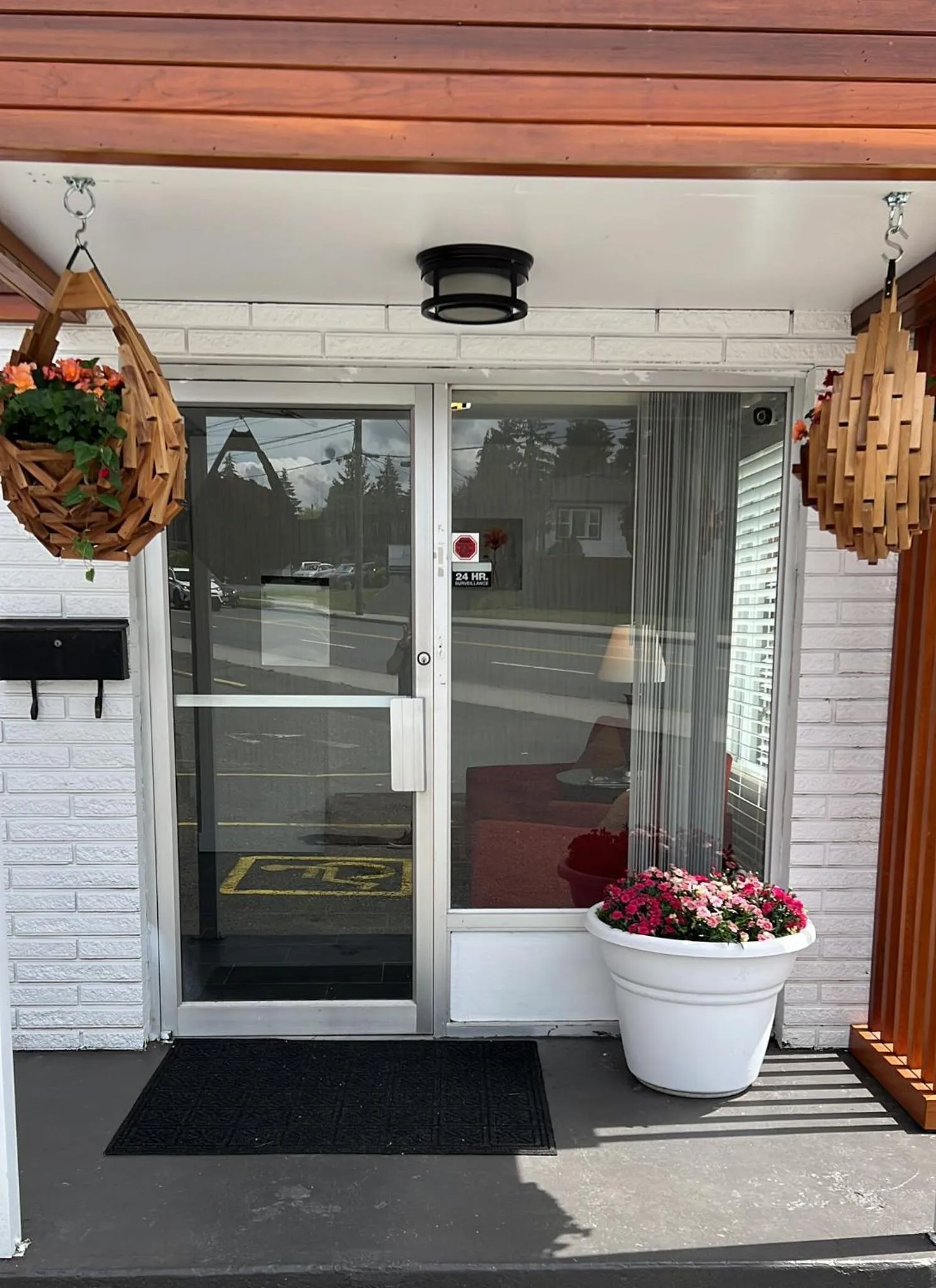 Facade/entrance in The Spot