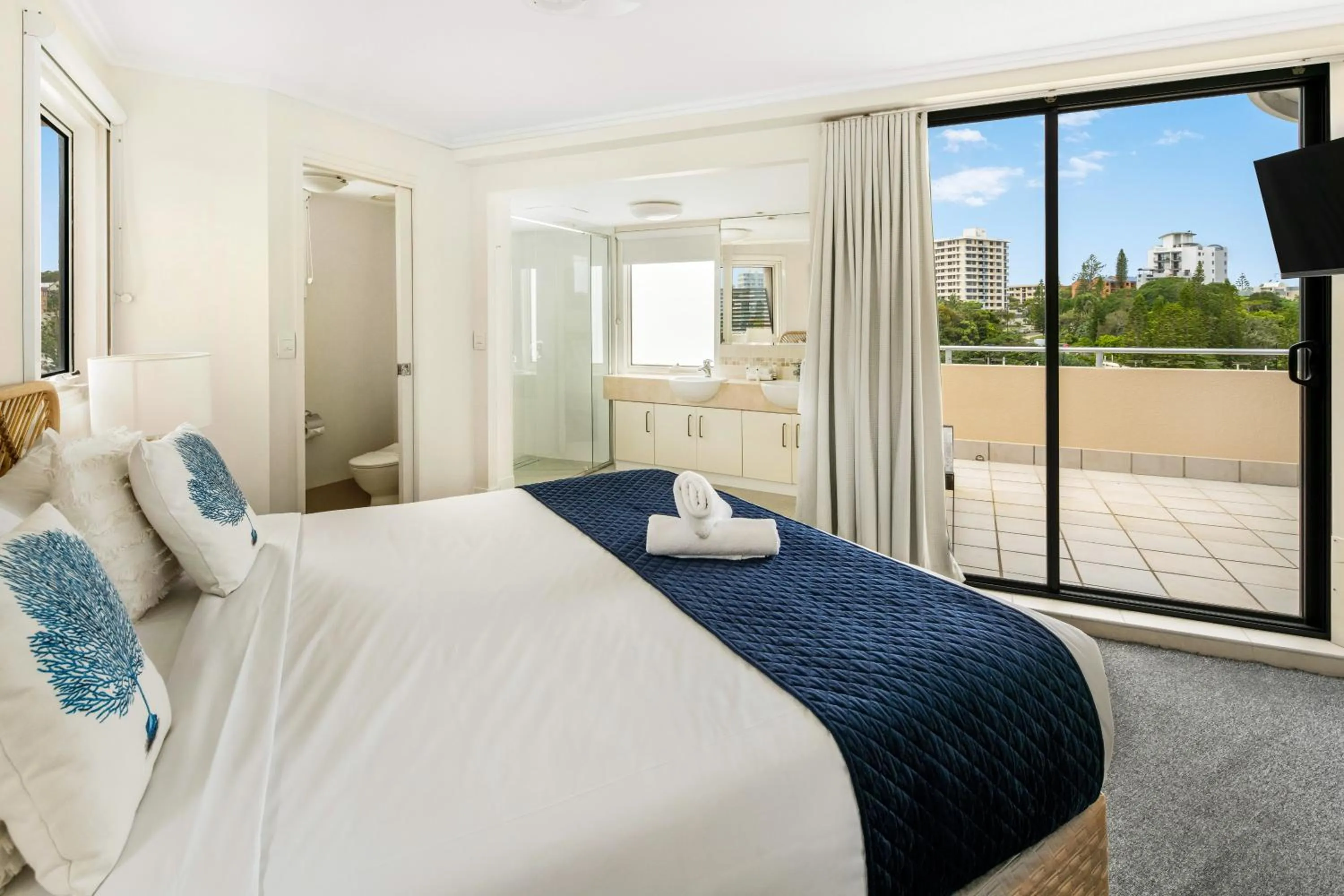 Bedroom, Bed in ULTIQA Shearwater Resort