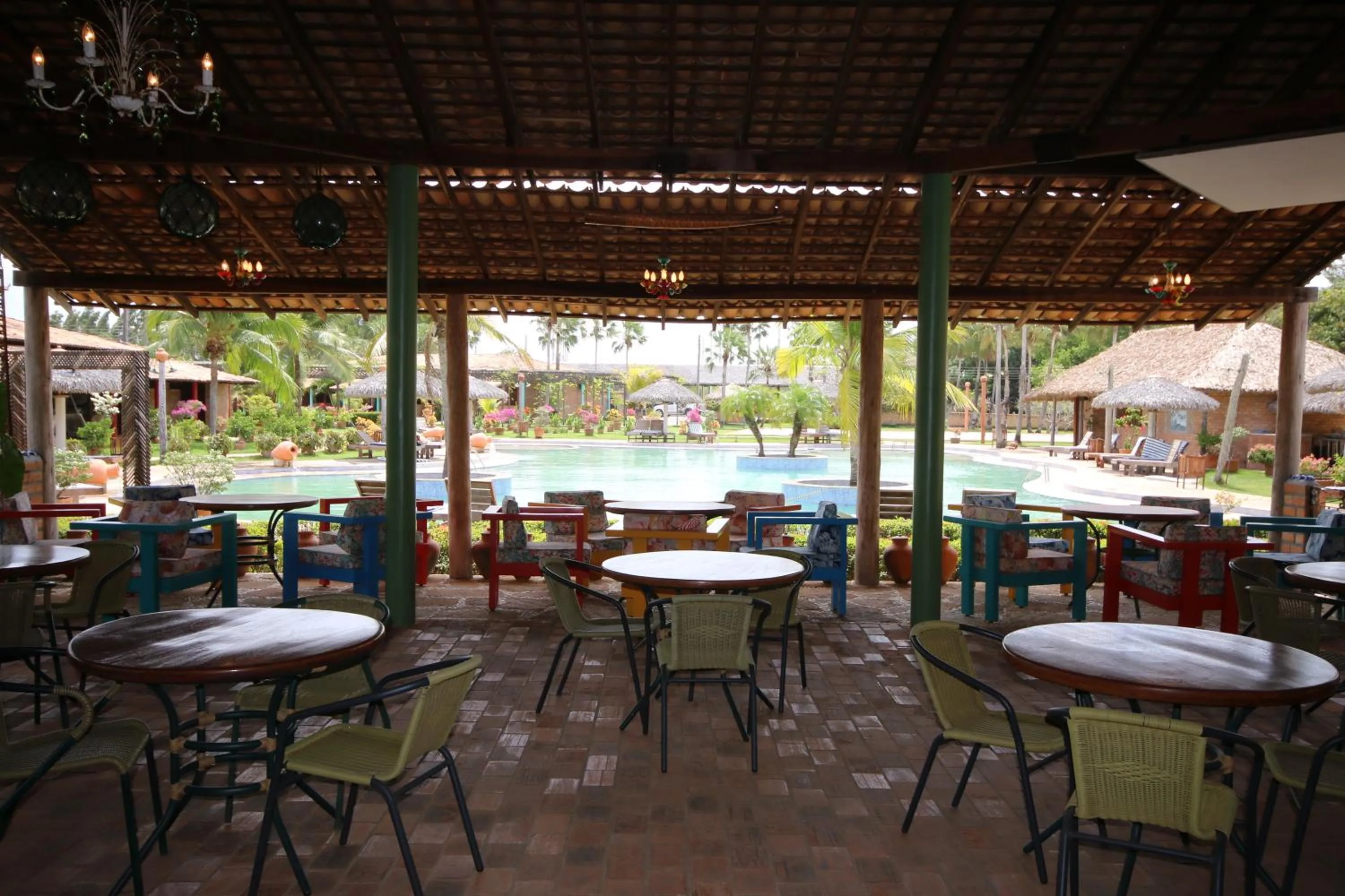 Restaurant/places to eat in Porto Preguiças Resort