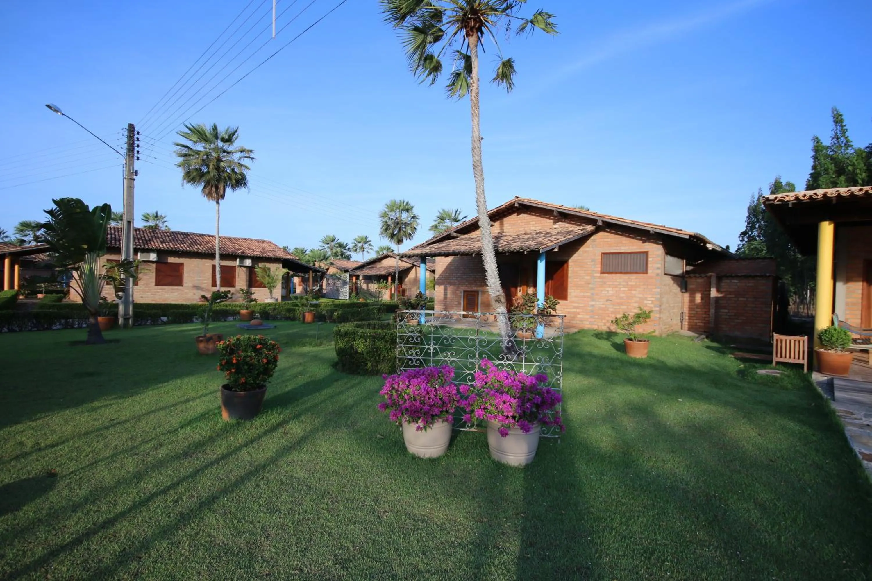 Property building in Porto Preguiças Resort
