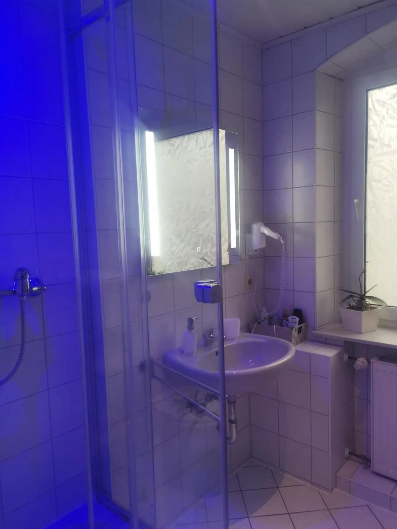 Shower in Wild West Hotel