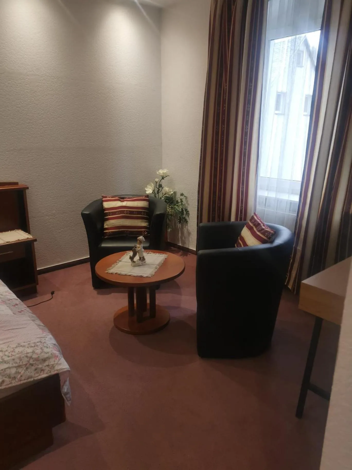 Photo of the whole room, Bed in Wild West Hotel