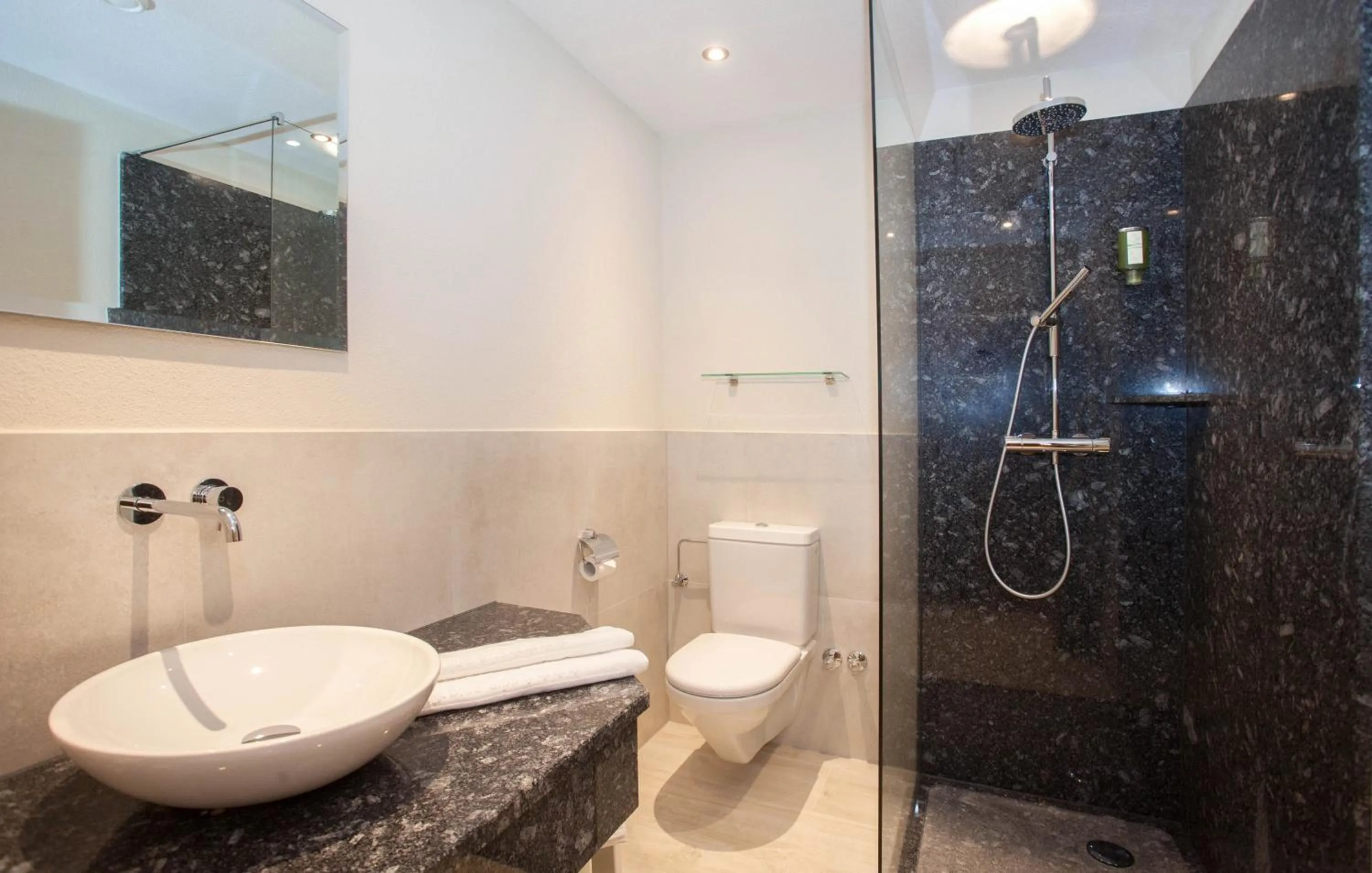 Bathroom in Hotel Stern