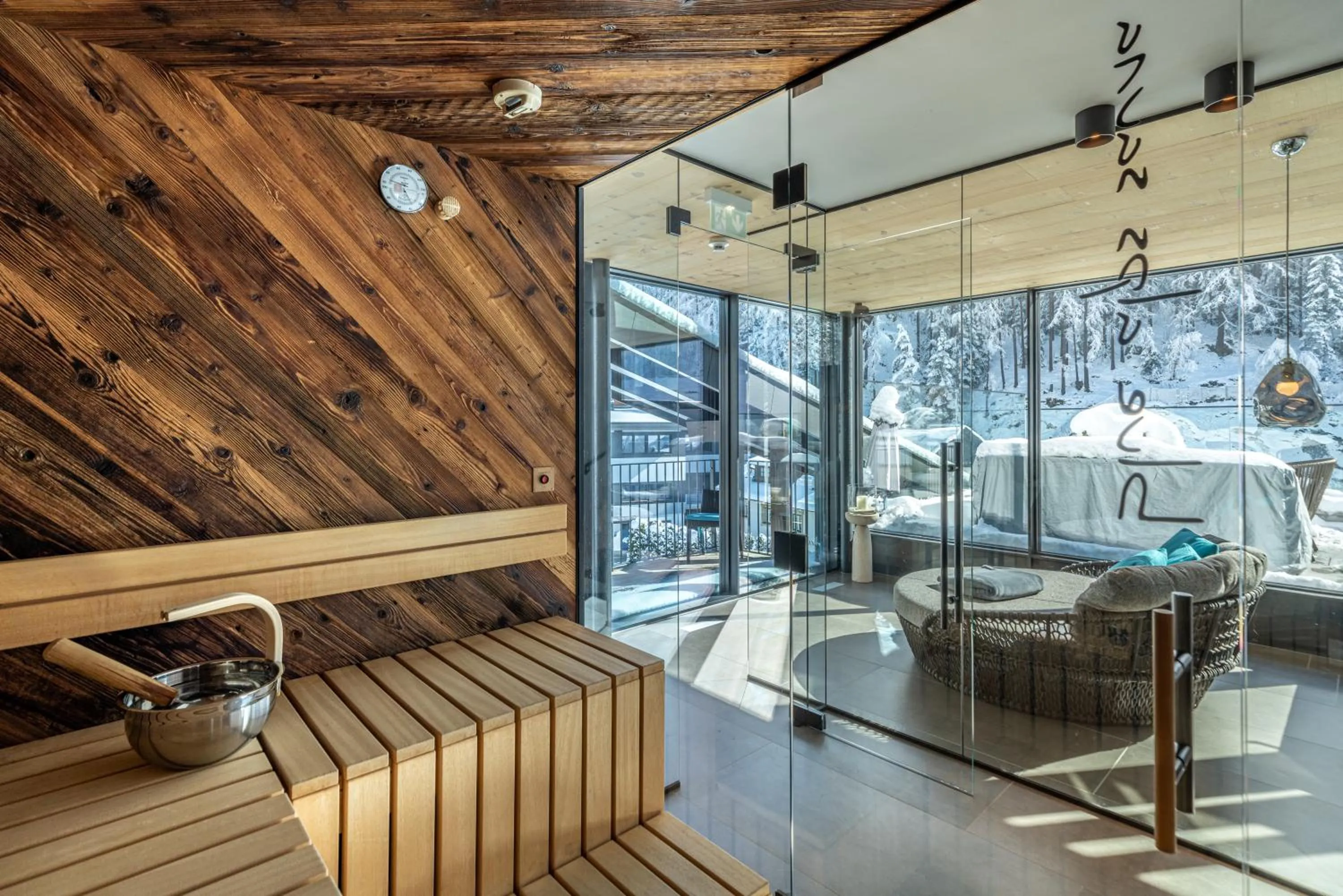 Swimming pool in Hotel Stern