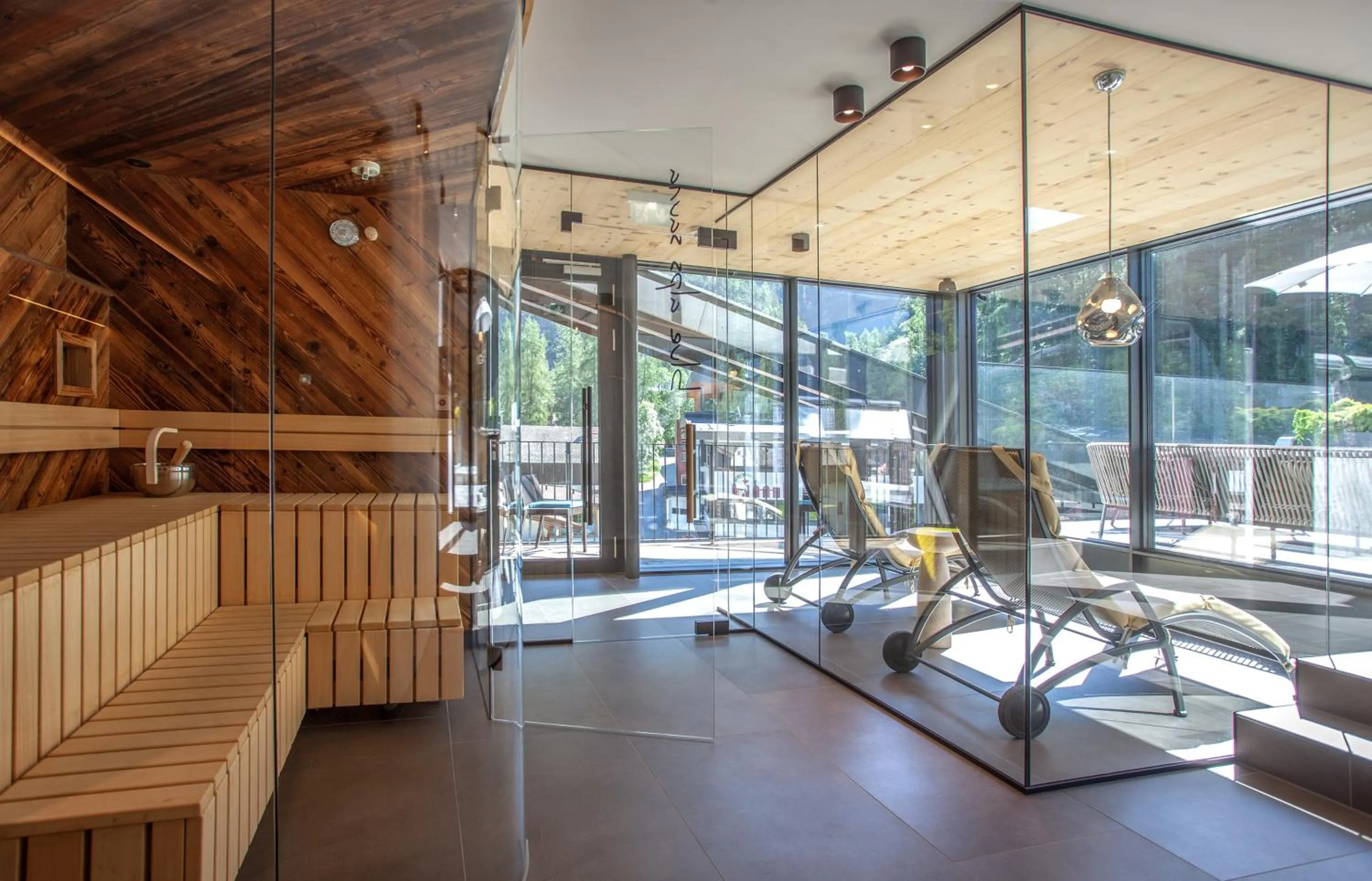 Swimming pool in Hotel Stern