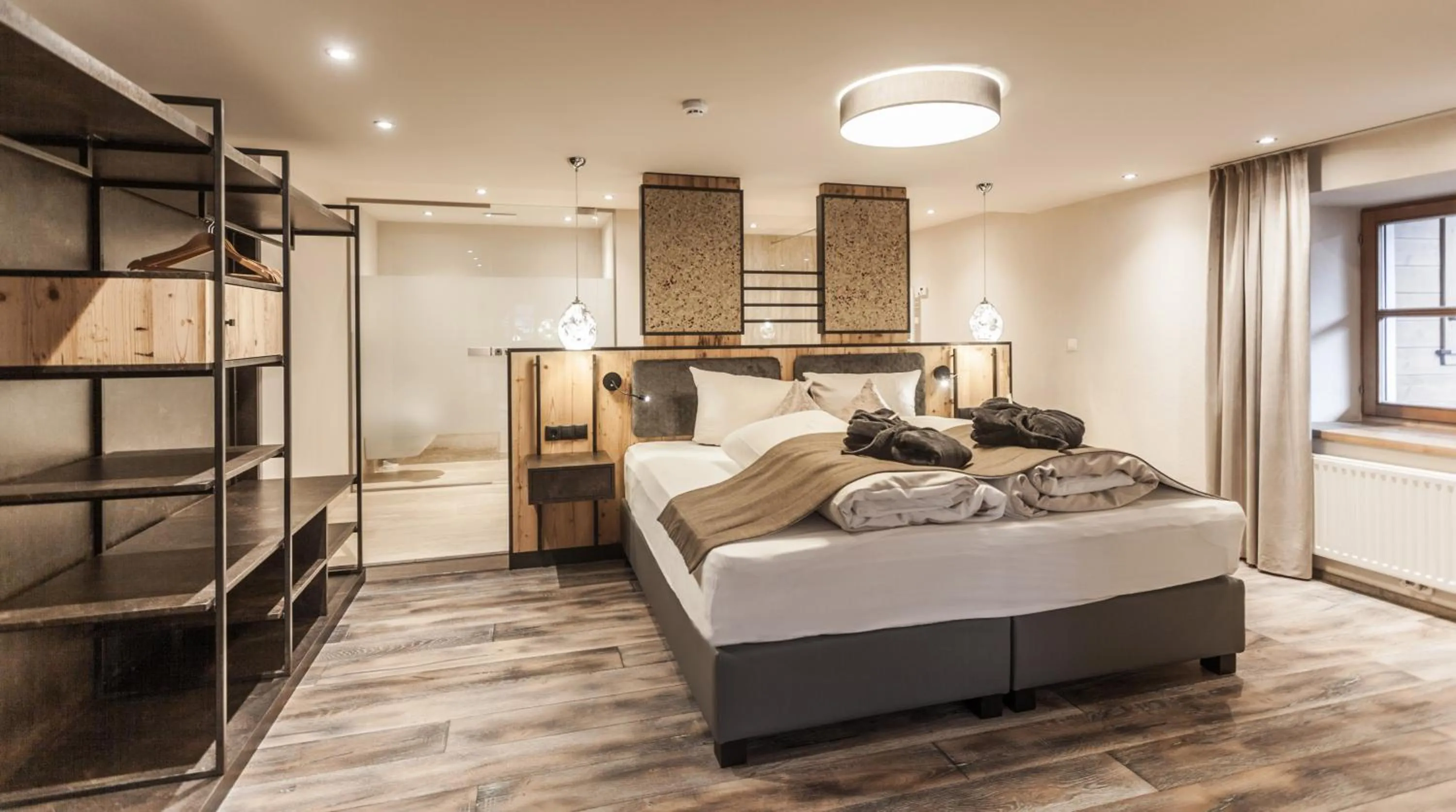 Photo of the whole room, Bed in Hotel Stern