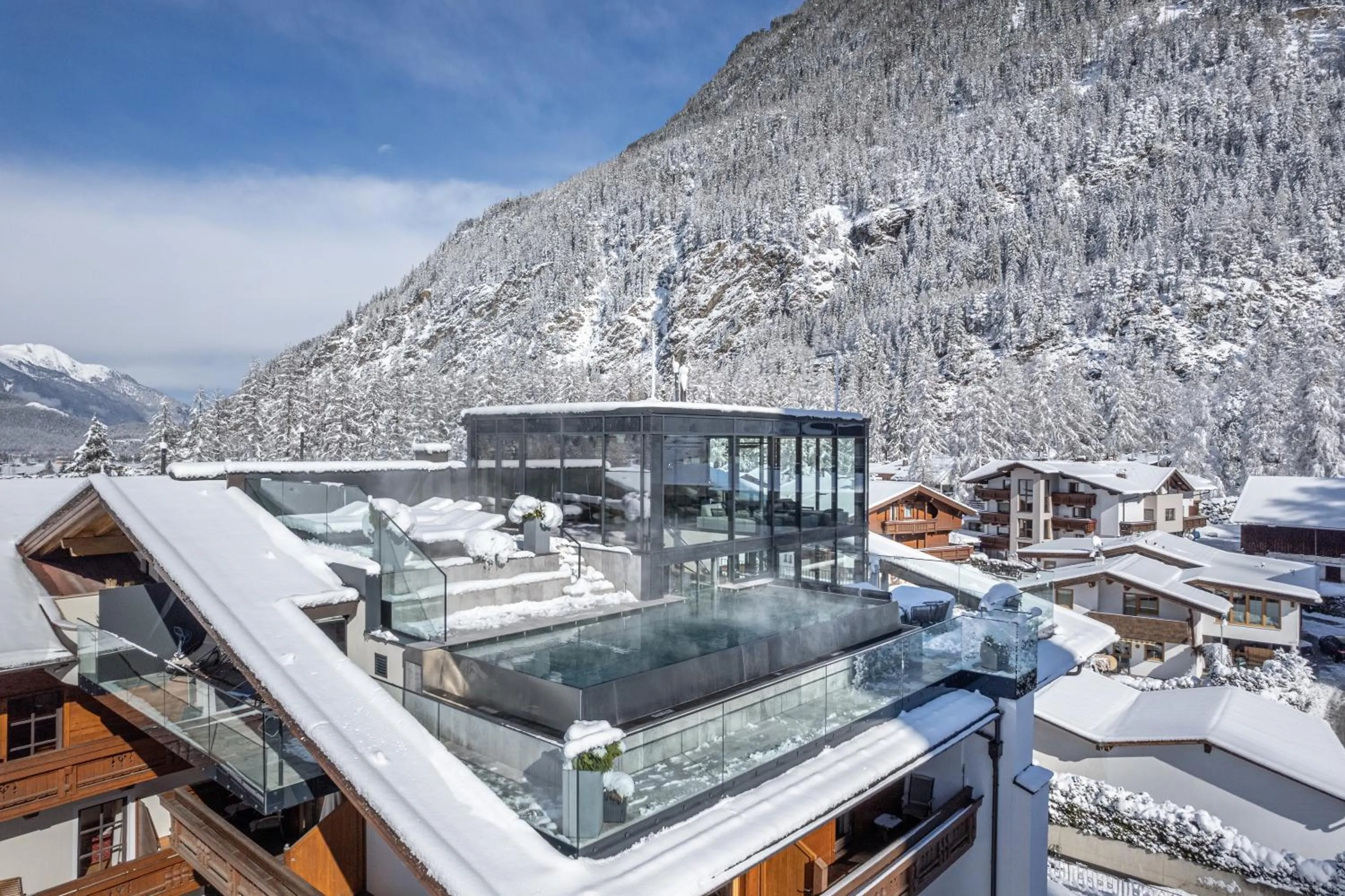 Swimming pool in Hotel Stern