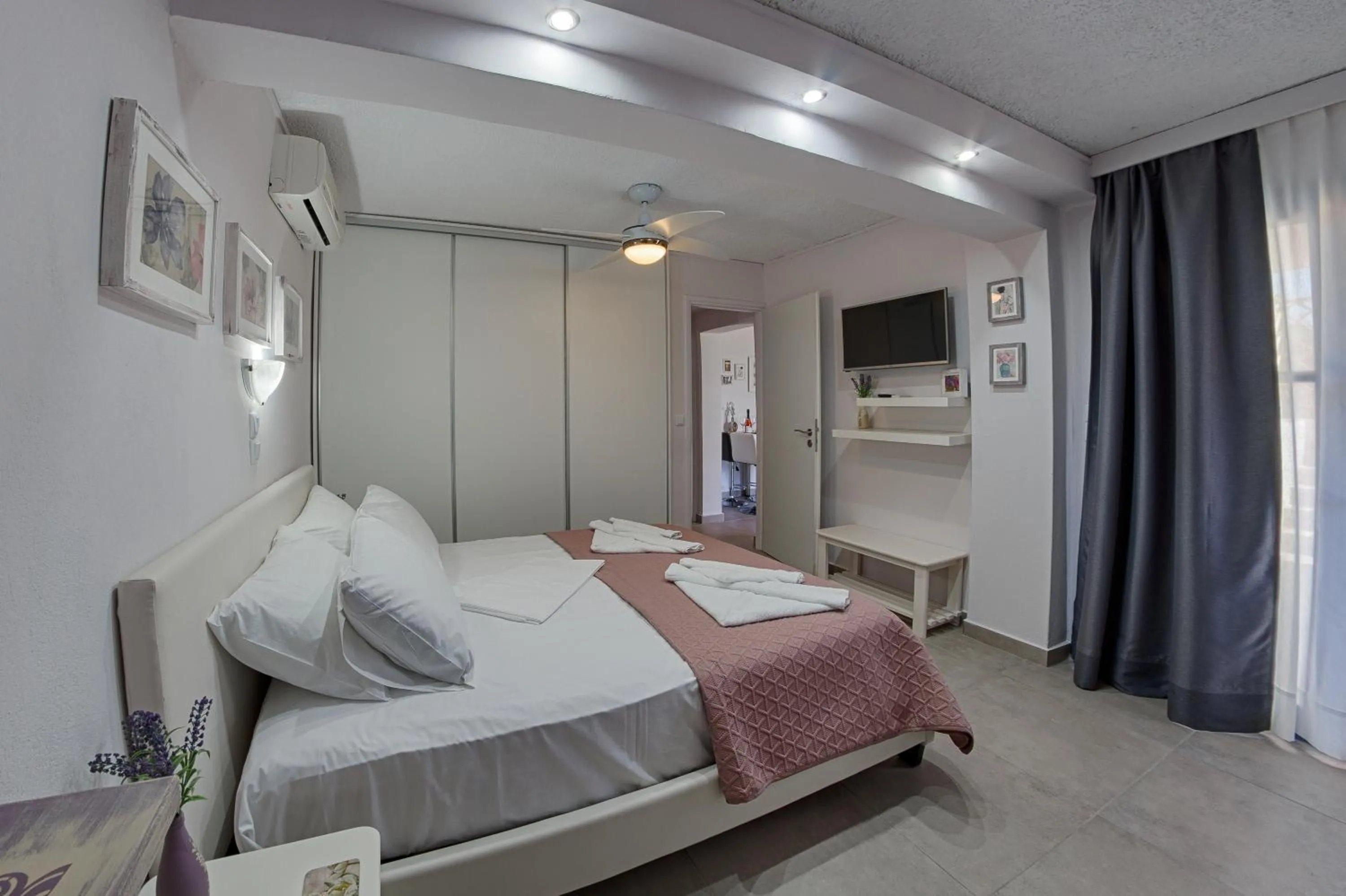 Bed in Irida Holiday Apartments