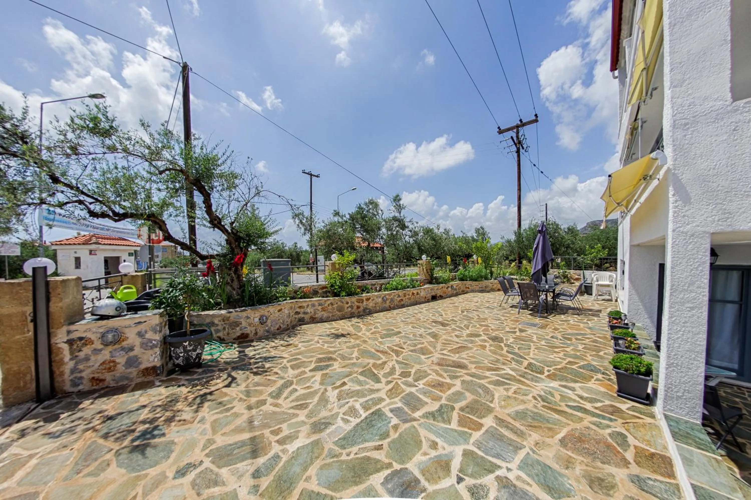 Irida Holiday Apartments