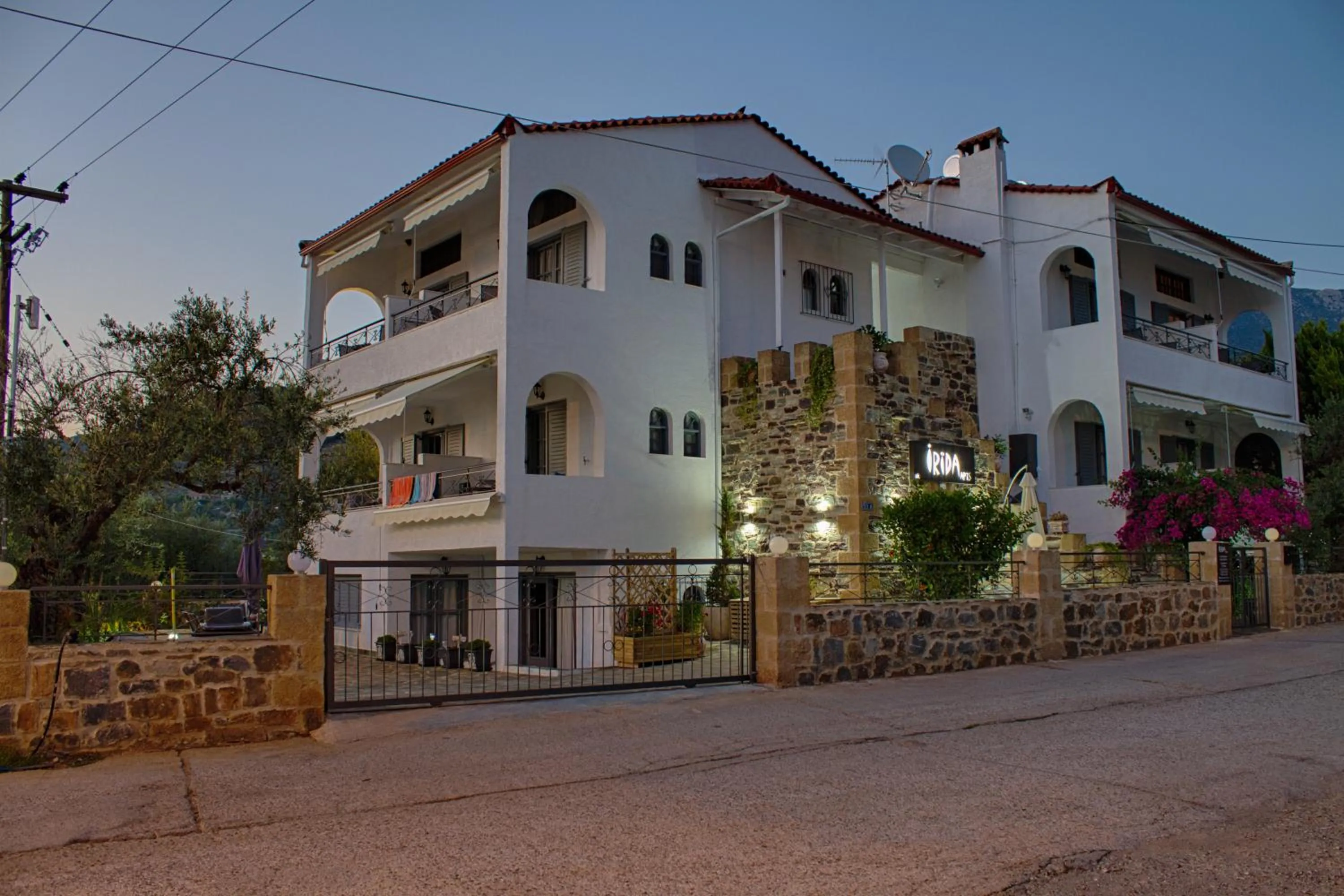 Irida Holiday Apartments