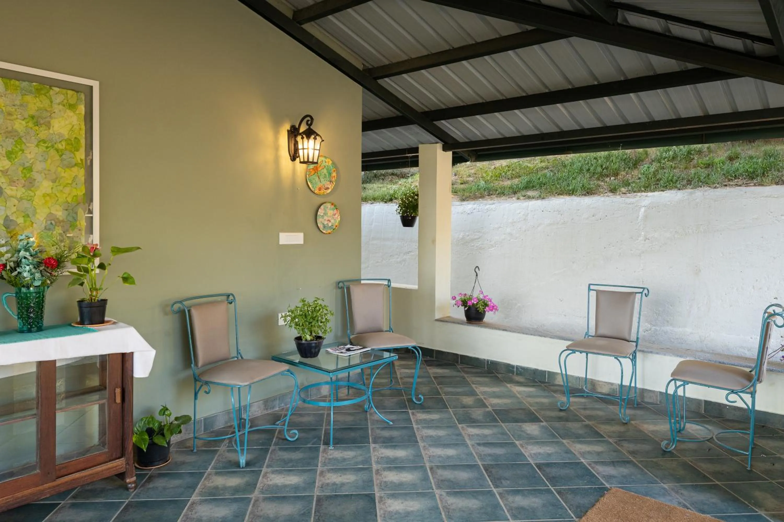 Seating area in King's Cliff