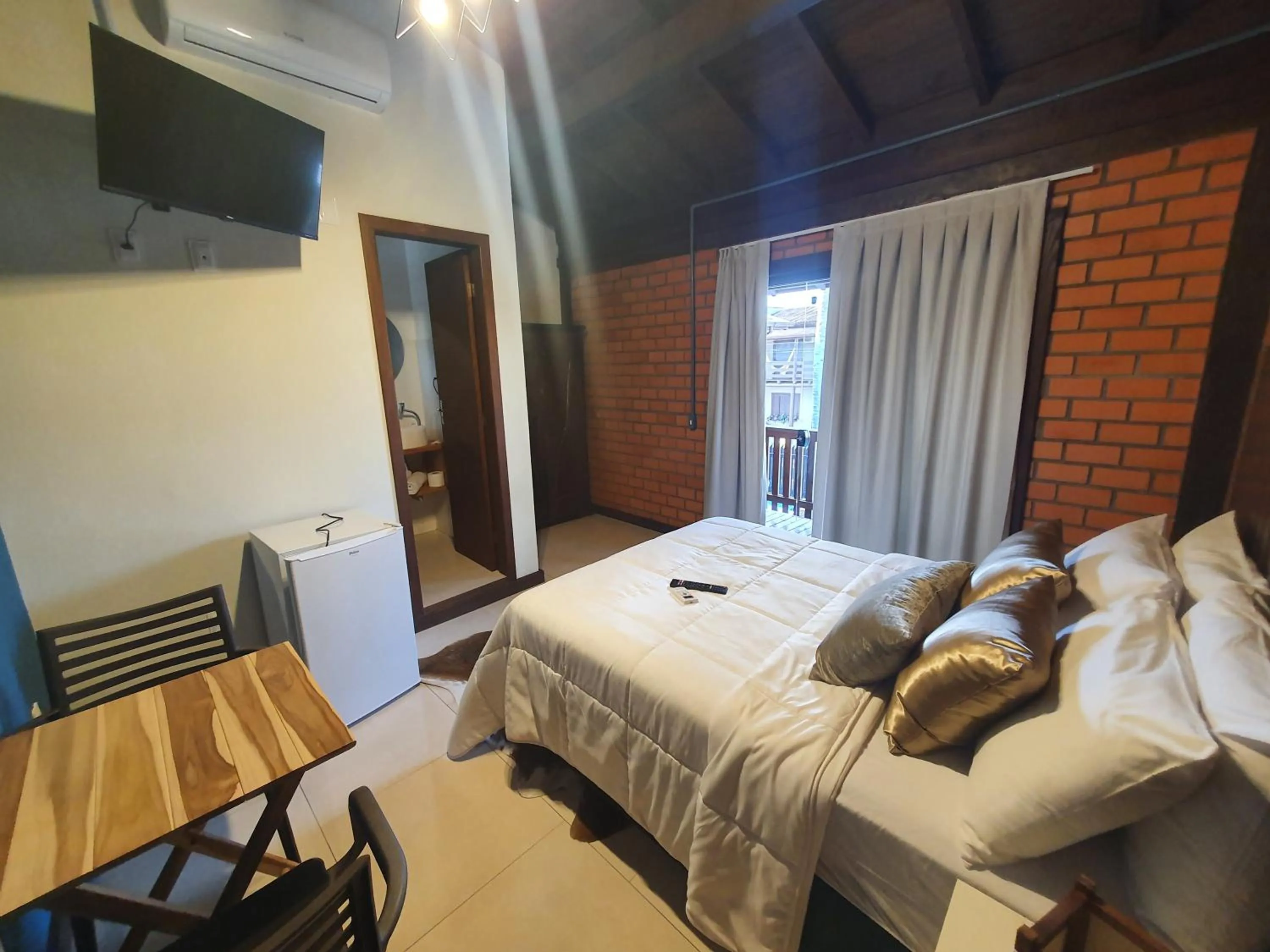 Photo of the whole room, Bed in Pousada Doce Mar