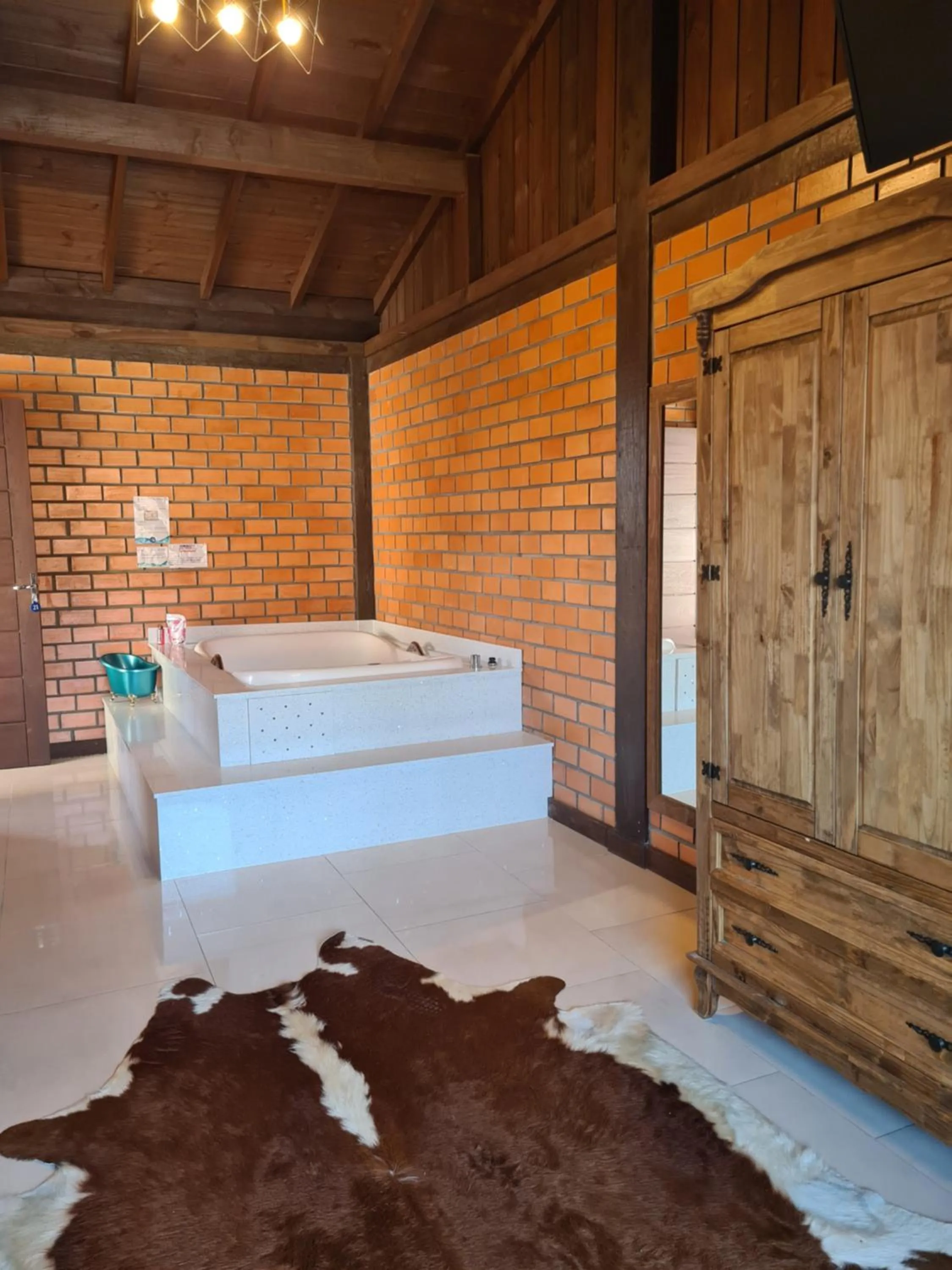 Hot Tub, Bed in Pousada Doce Mar