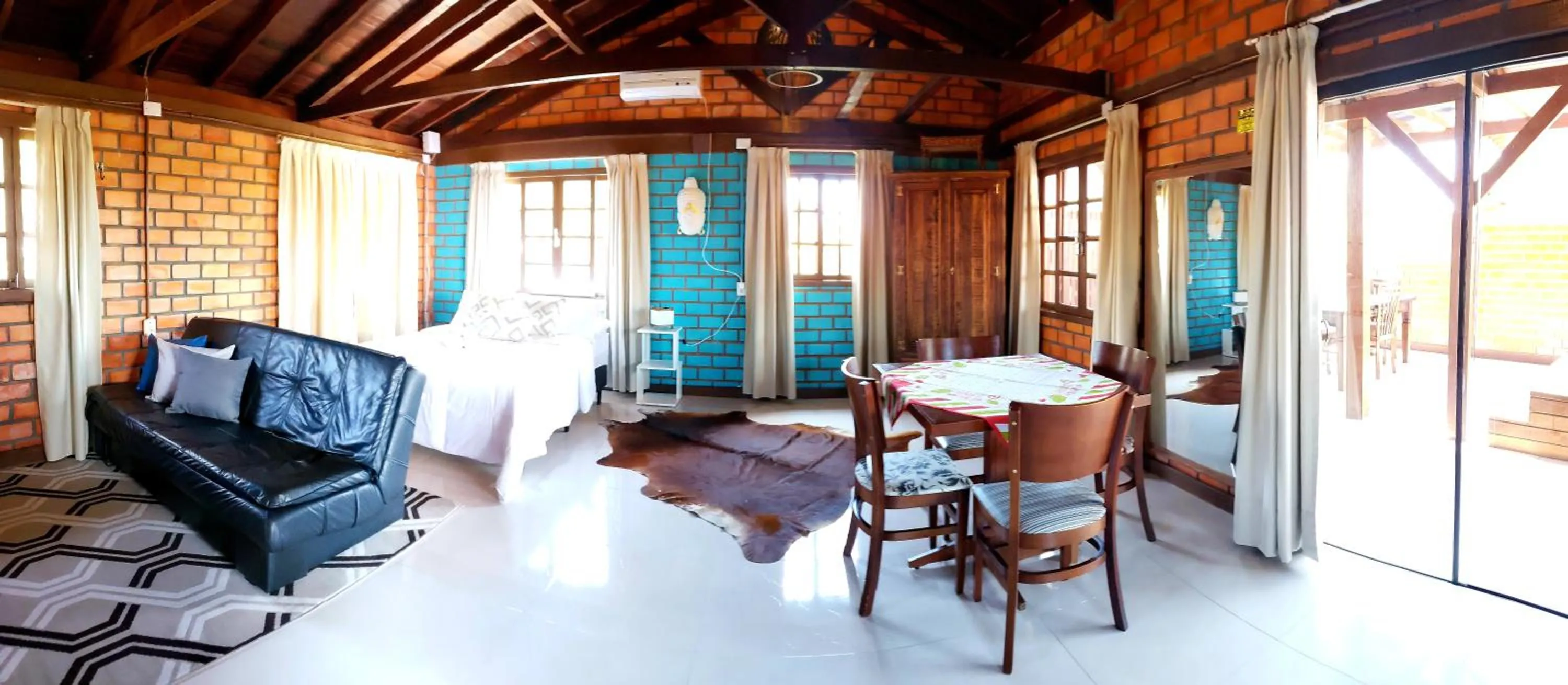 Photo of the whole room in Pousada Doce Mar