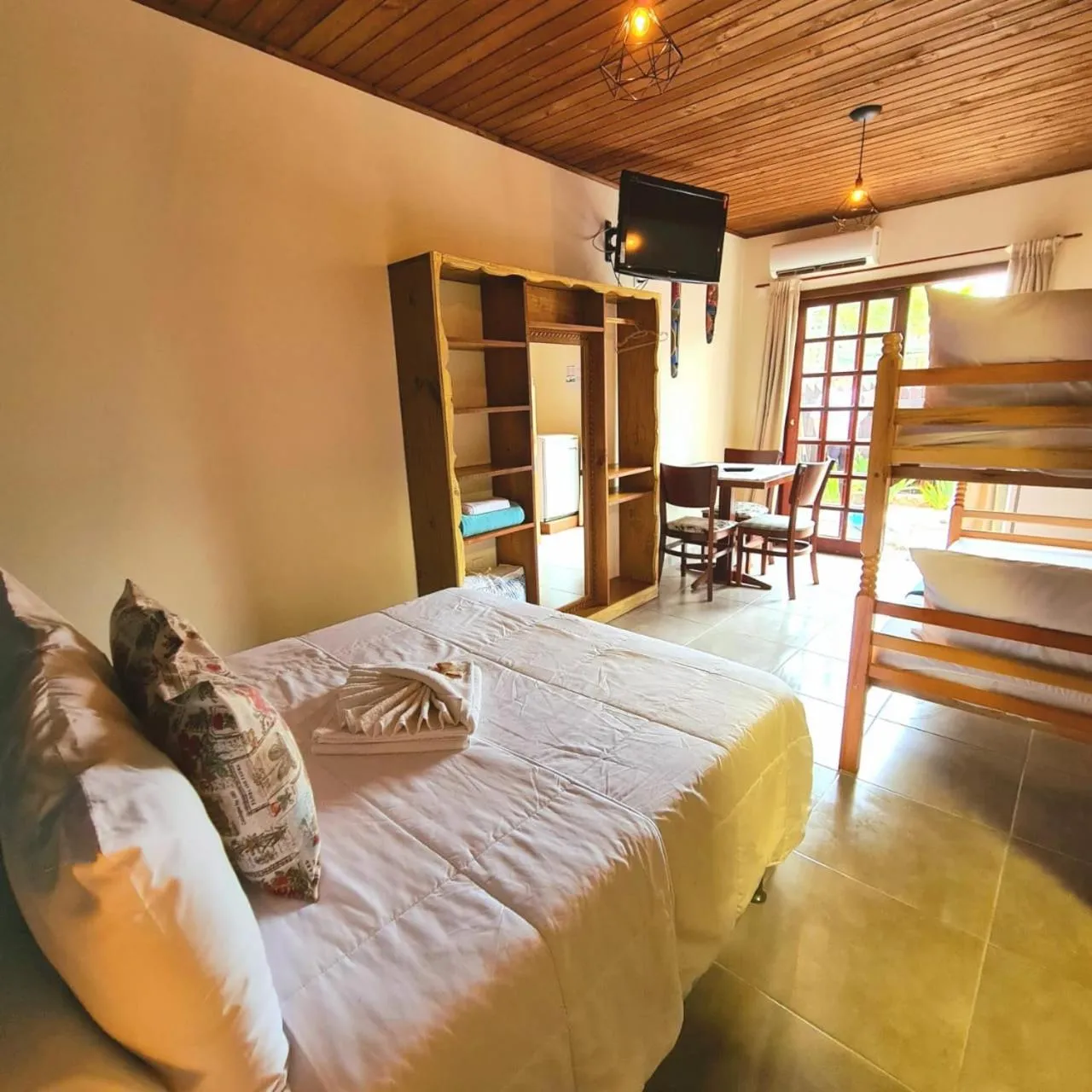 Photo of the whole room, Bed in Pousada Doce Mar