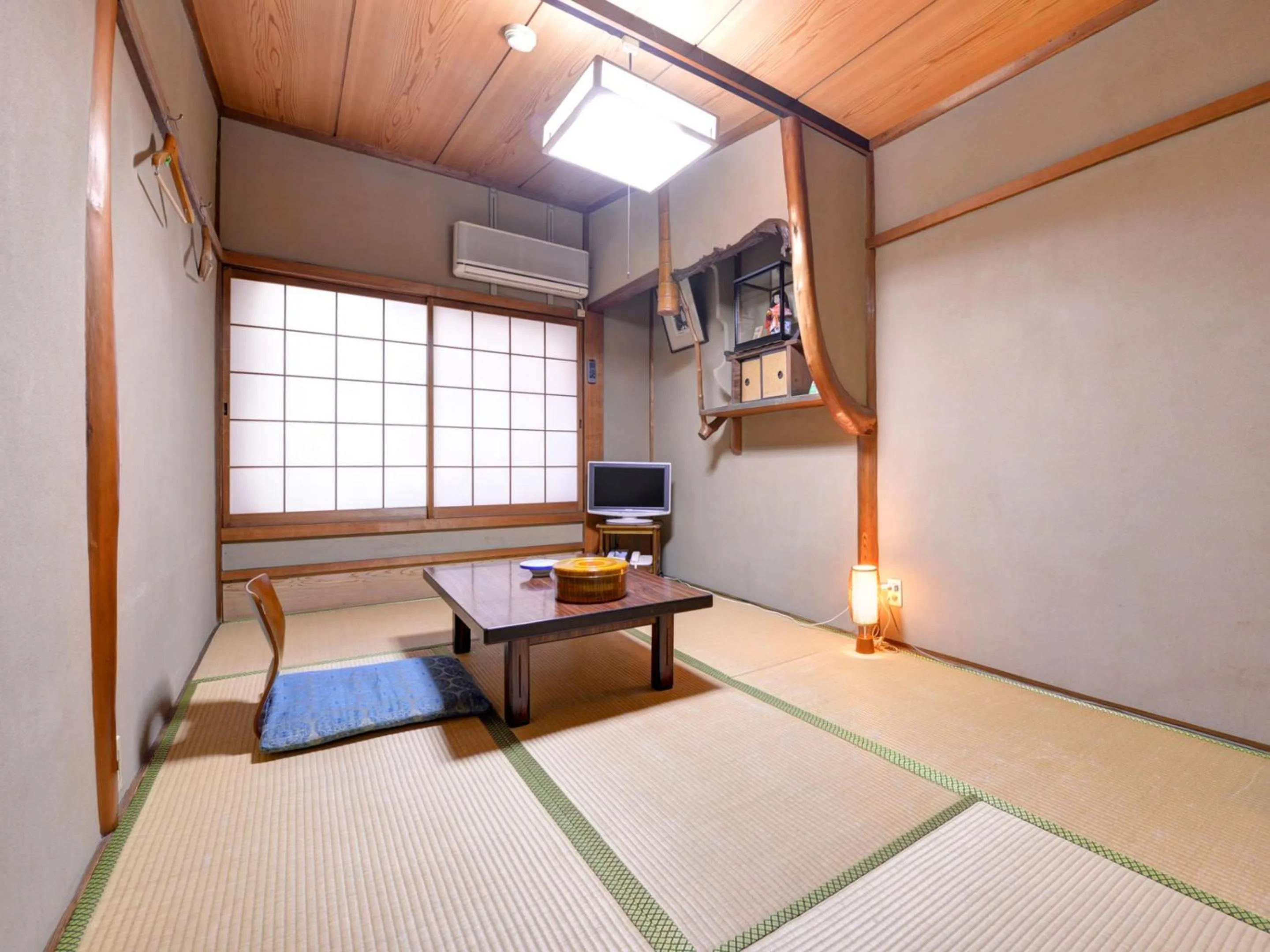 Photo of the whole room, Bed in Yamamoto Ryokan
