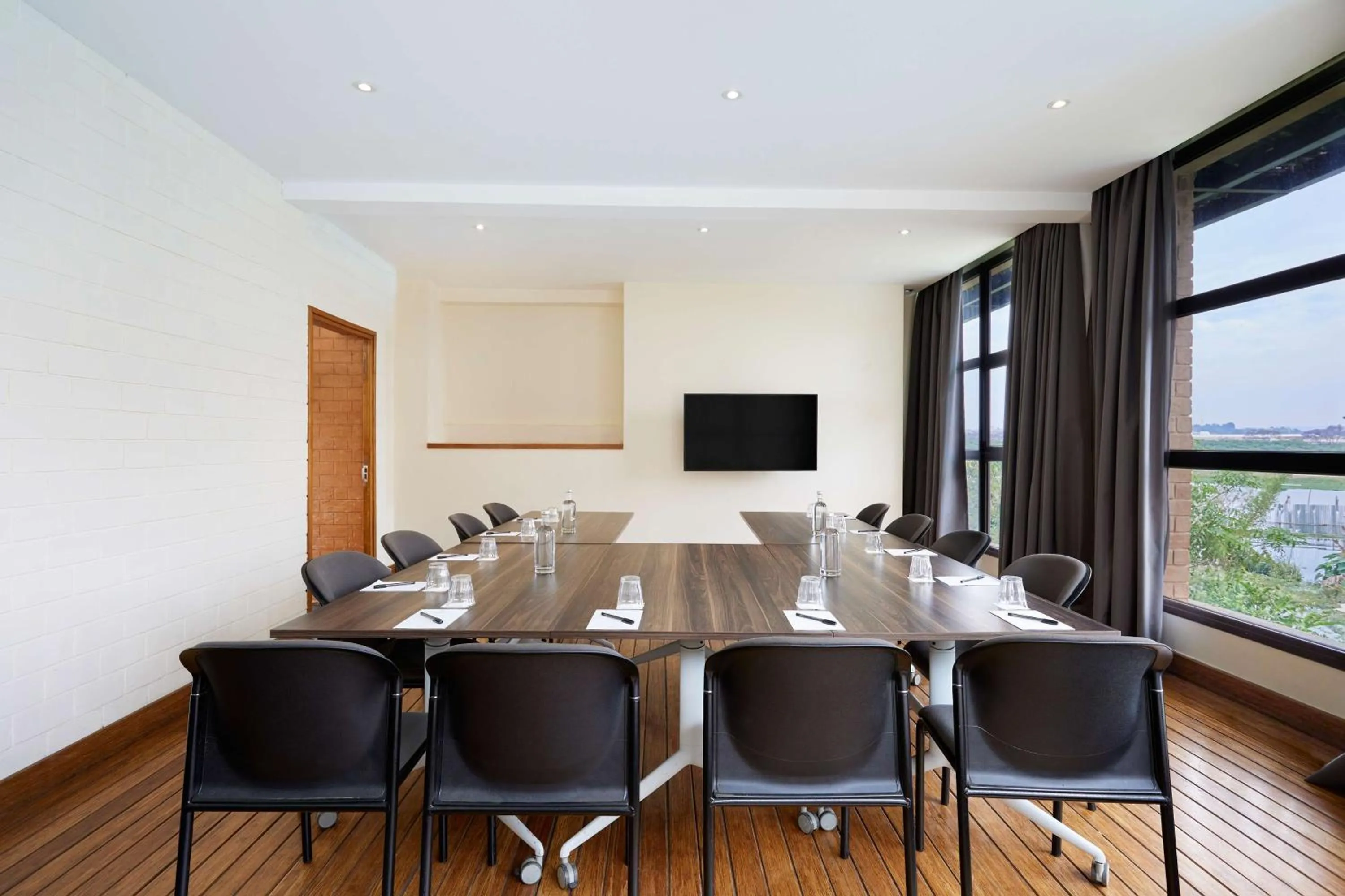 Meeting/conference room in Radisson Hotel Tamboho Waterfront Antananarivo