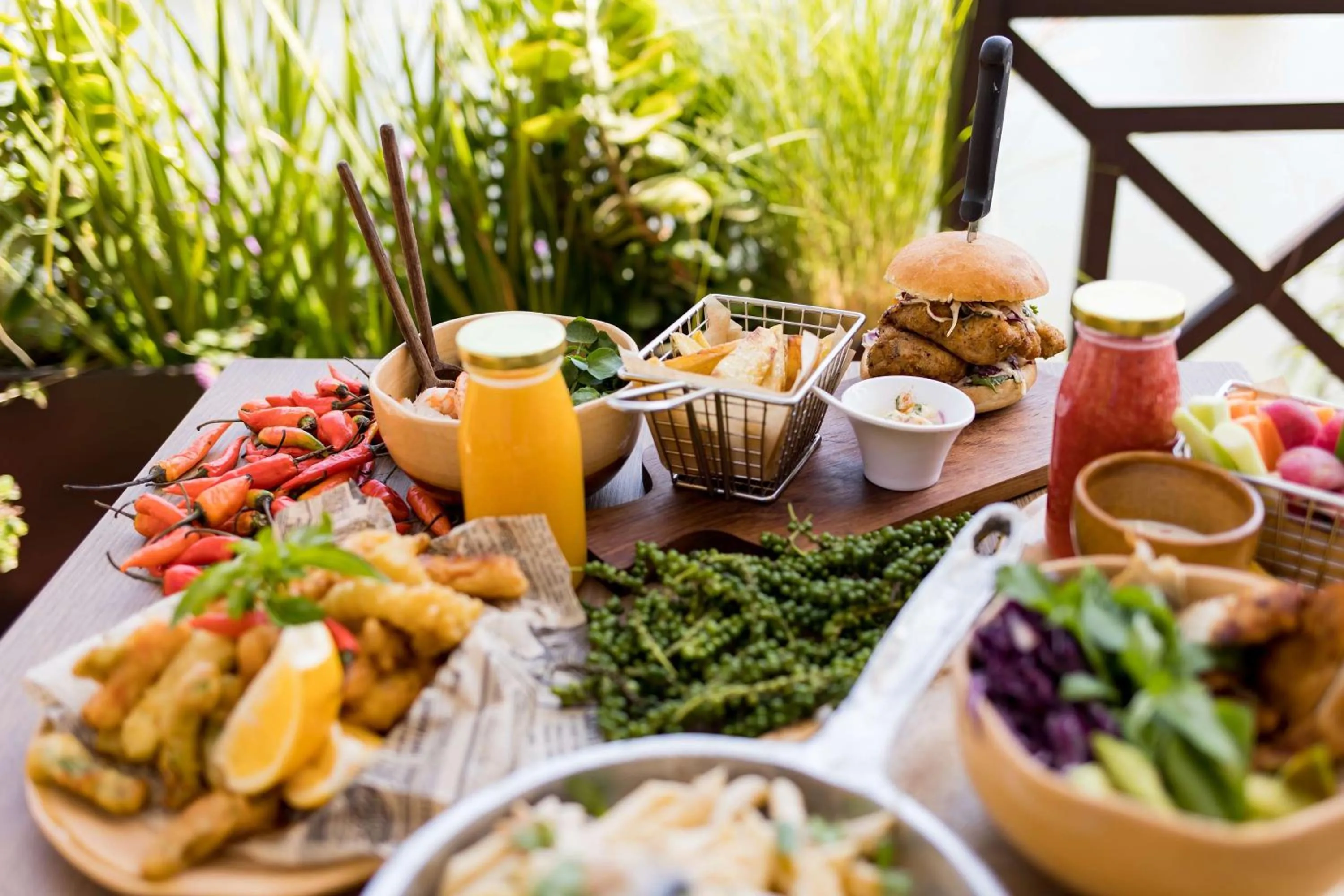 Restaurant/places to eat in Radisson Hotel Tamboho Waterfront Antananarivo