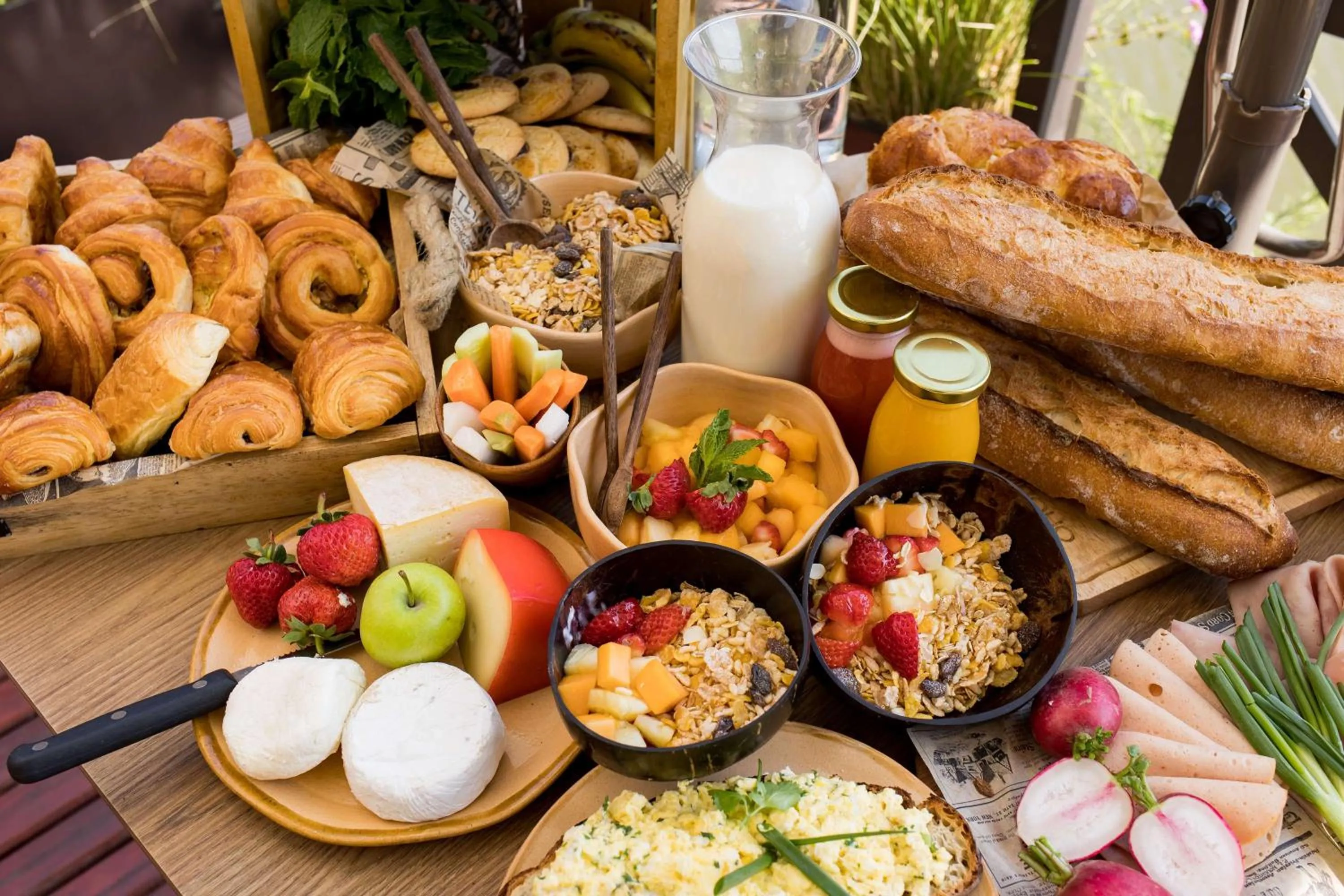 Restaurant/places to eat in Radisson Hotel Tamboho Waterfront Antananarivo