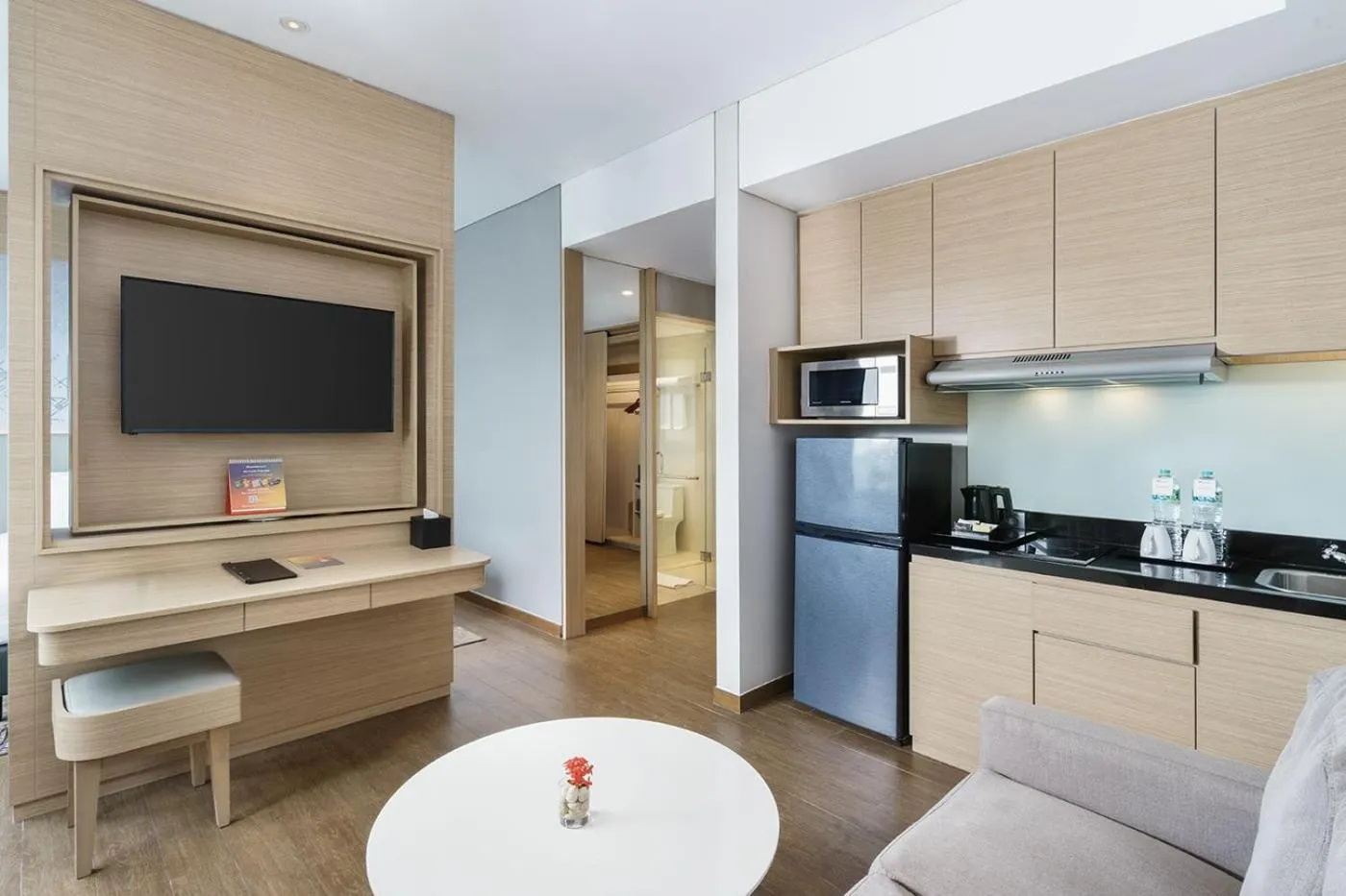Kitchen or kitchenette in Swiss-Belinn Modern Cikande