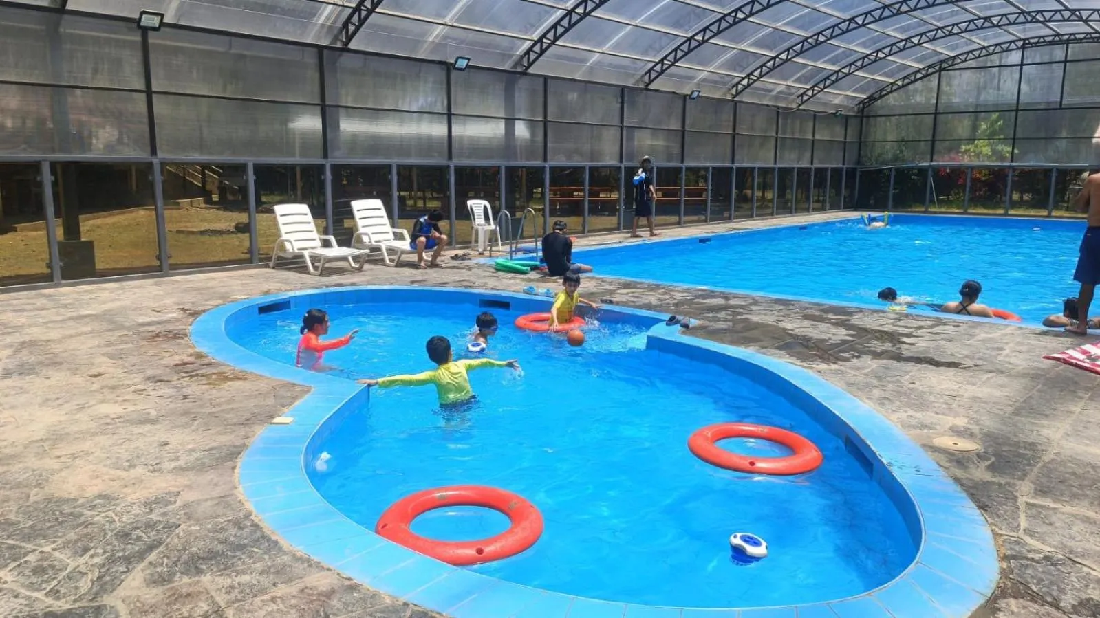 Swimming pool in Departamentos Bellavista La Alborada Huaraz