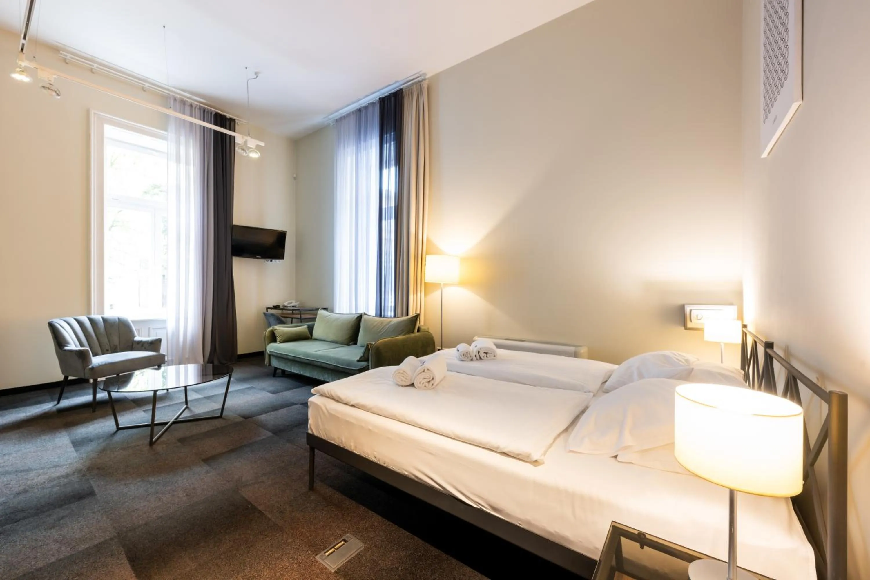 Bed in Home Aparthotel