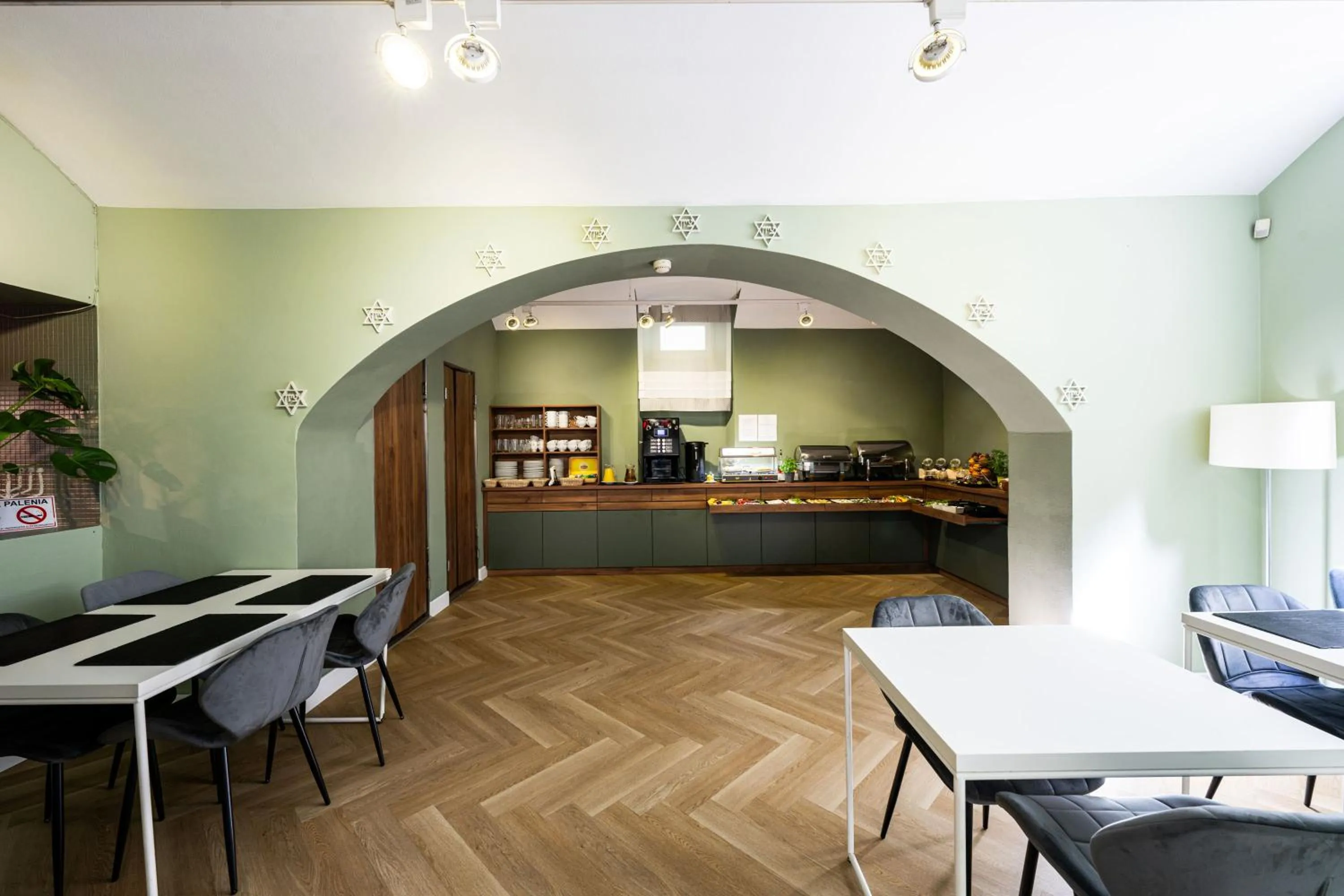 Breakfast in Home Aparthotel