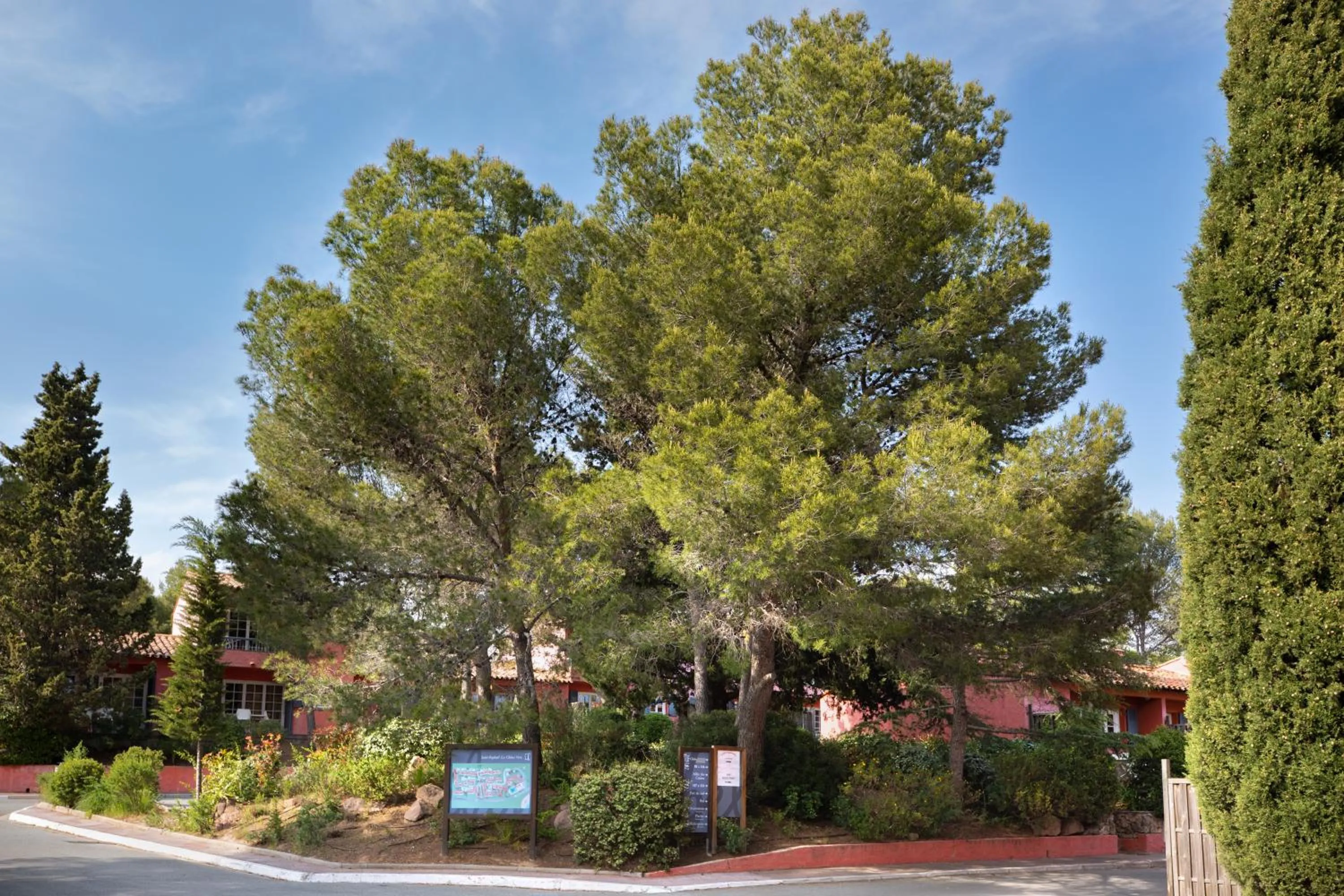 Garden in SOWELL RESIDENCES Chênes Verts