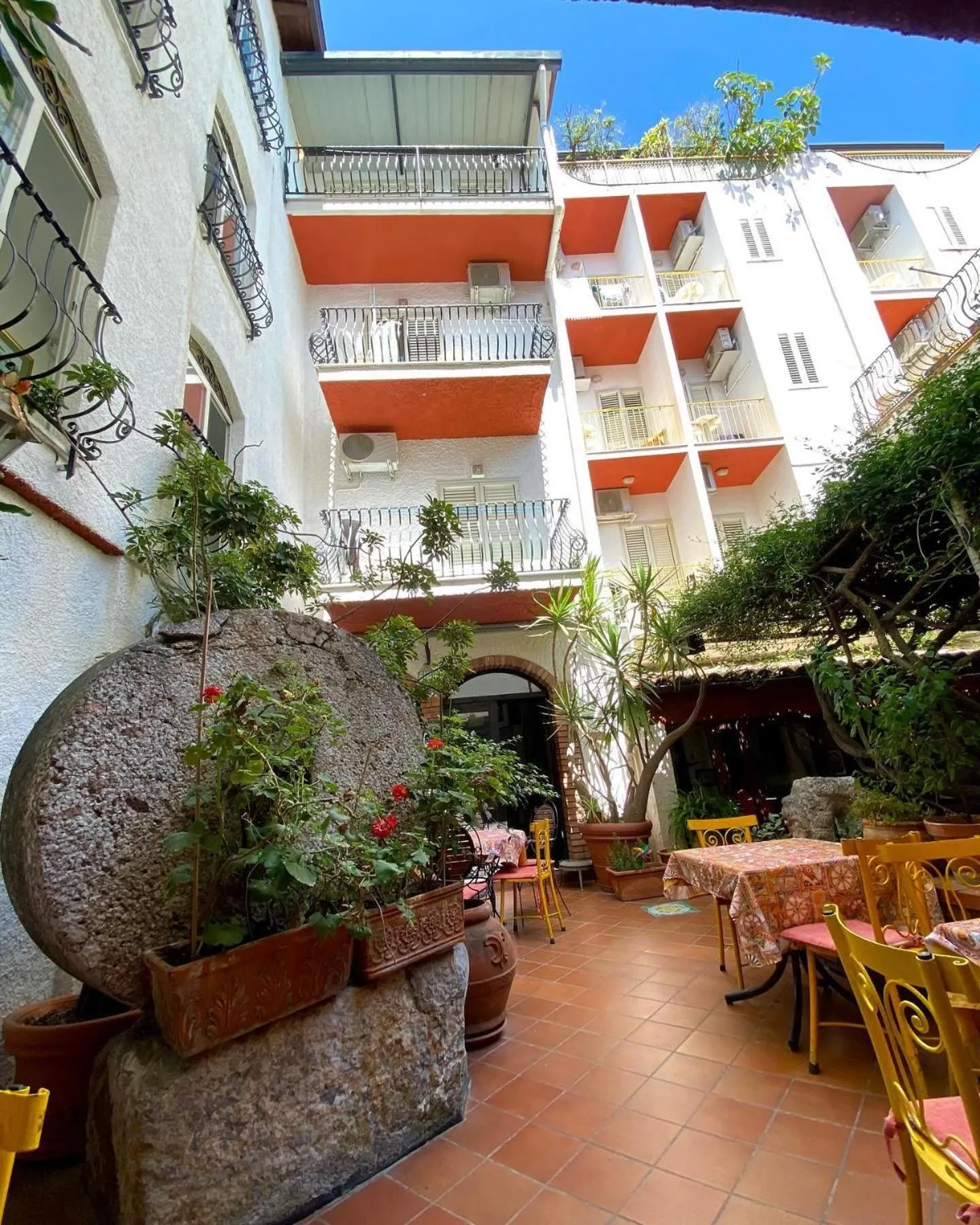 Patio in Hotel da Peppe