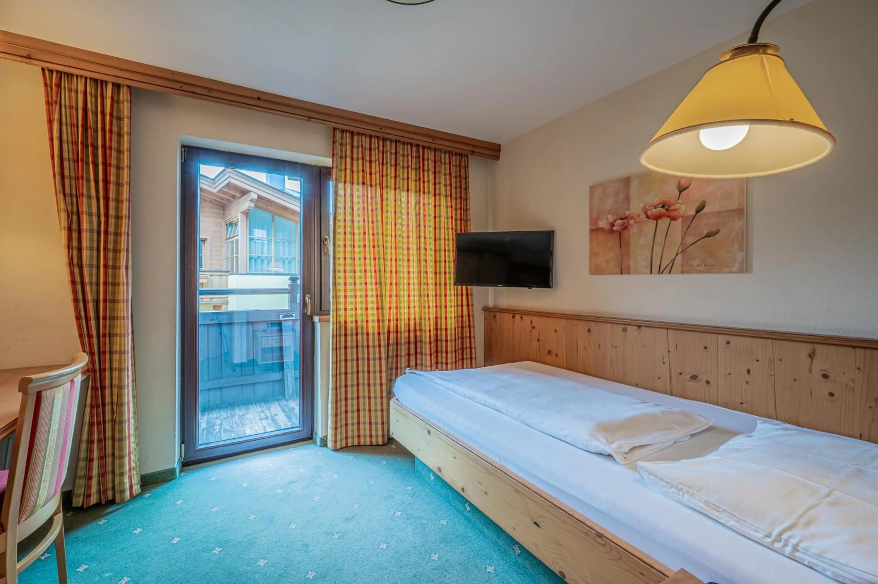 Bed in Hotel Rösslwirt