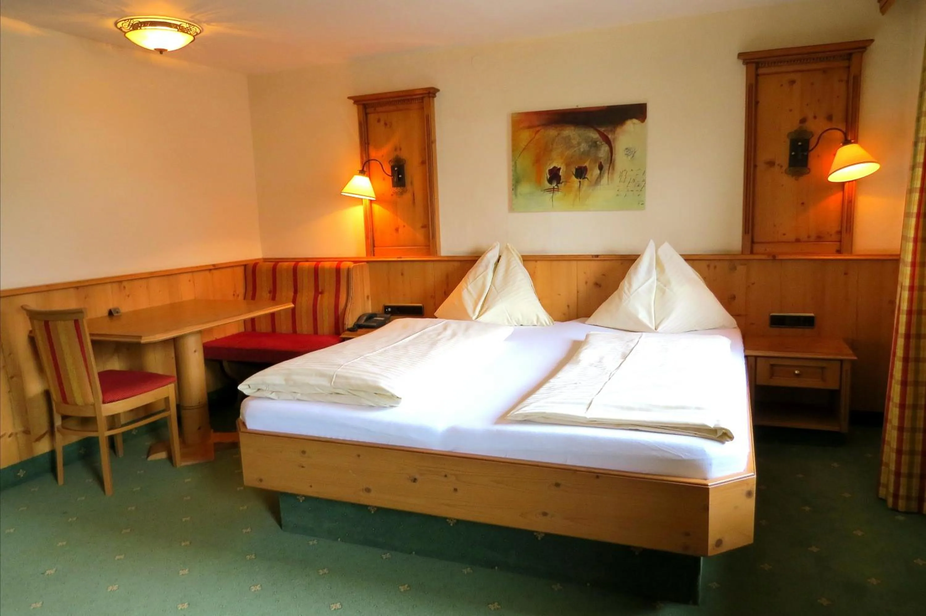 Bed in Hotel Rösslwirt