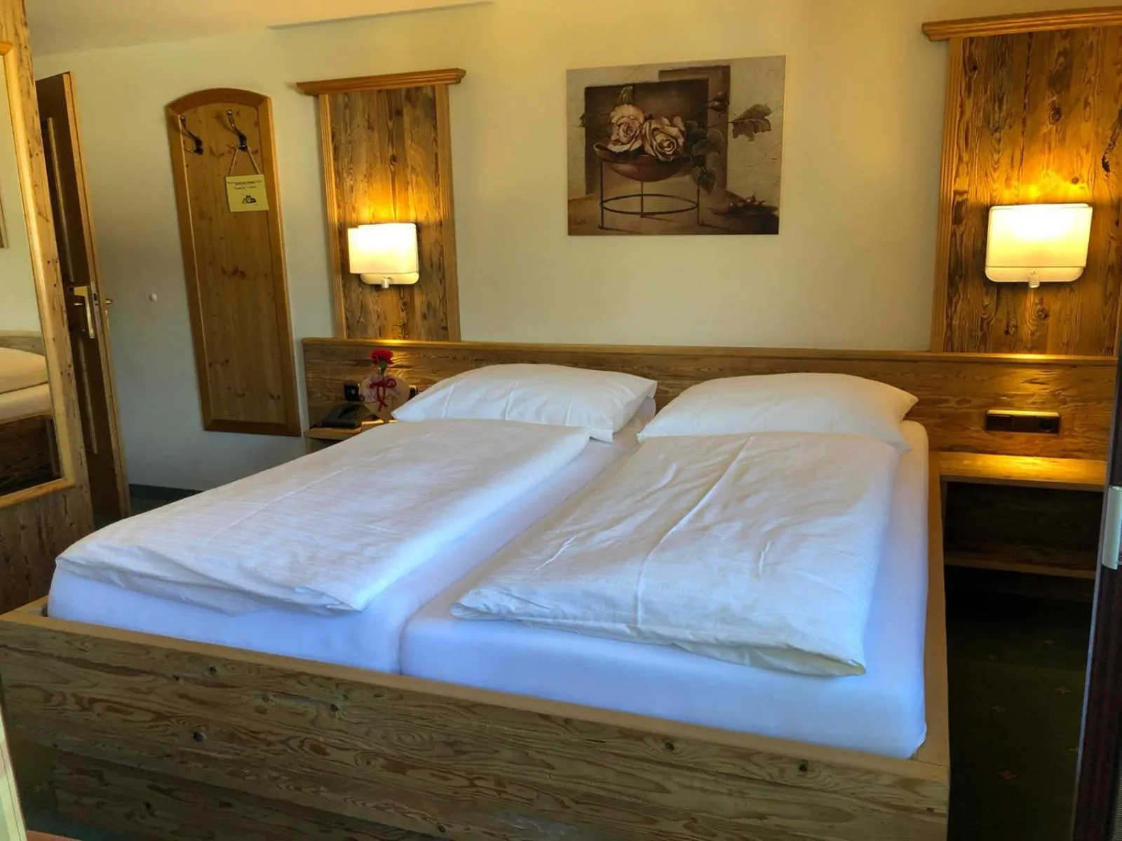 Staff, Bed in Hotel Rösslwirt