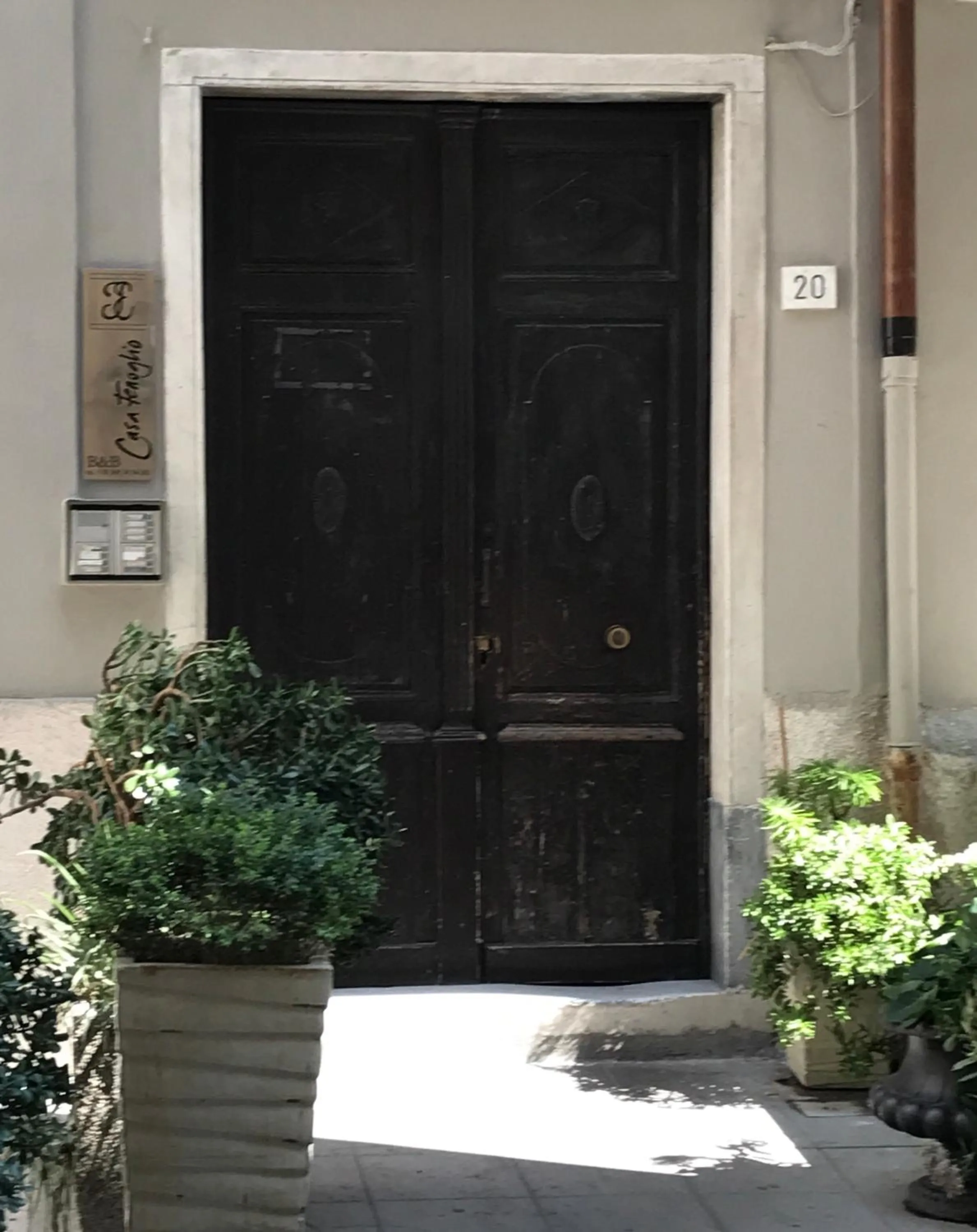 Facade/entrance in B&B Casa Fenoglio