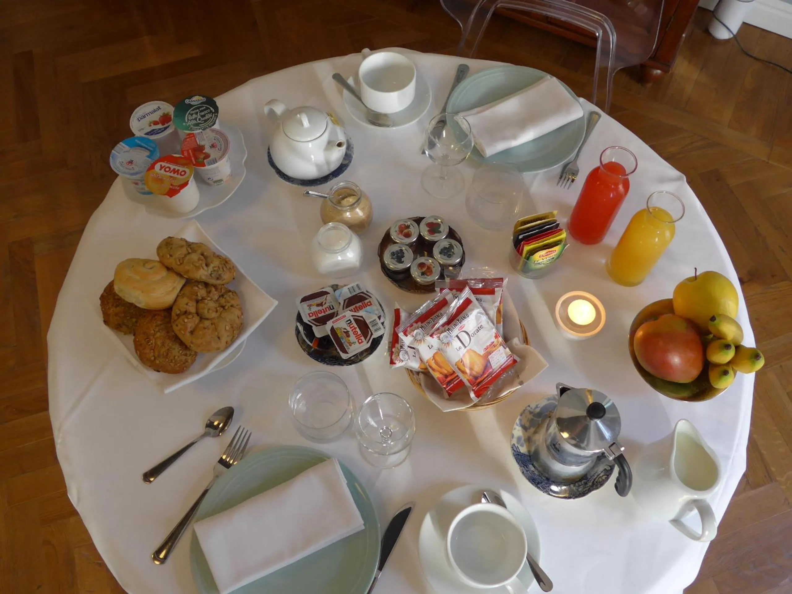 Dining area in B&B Casa Fenoglio