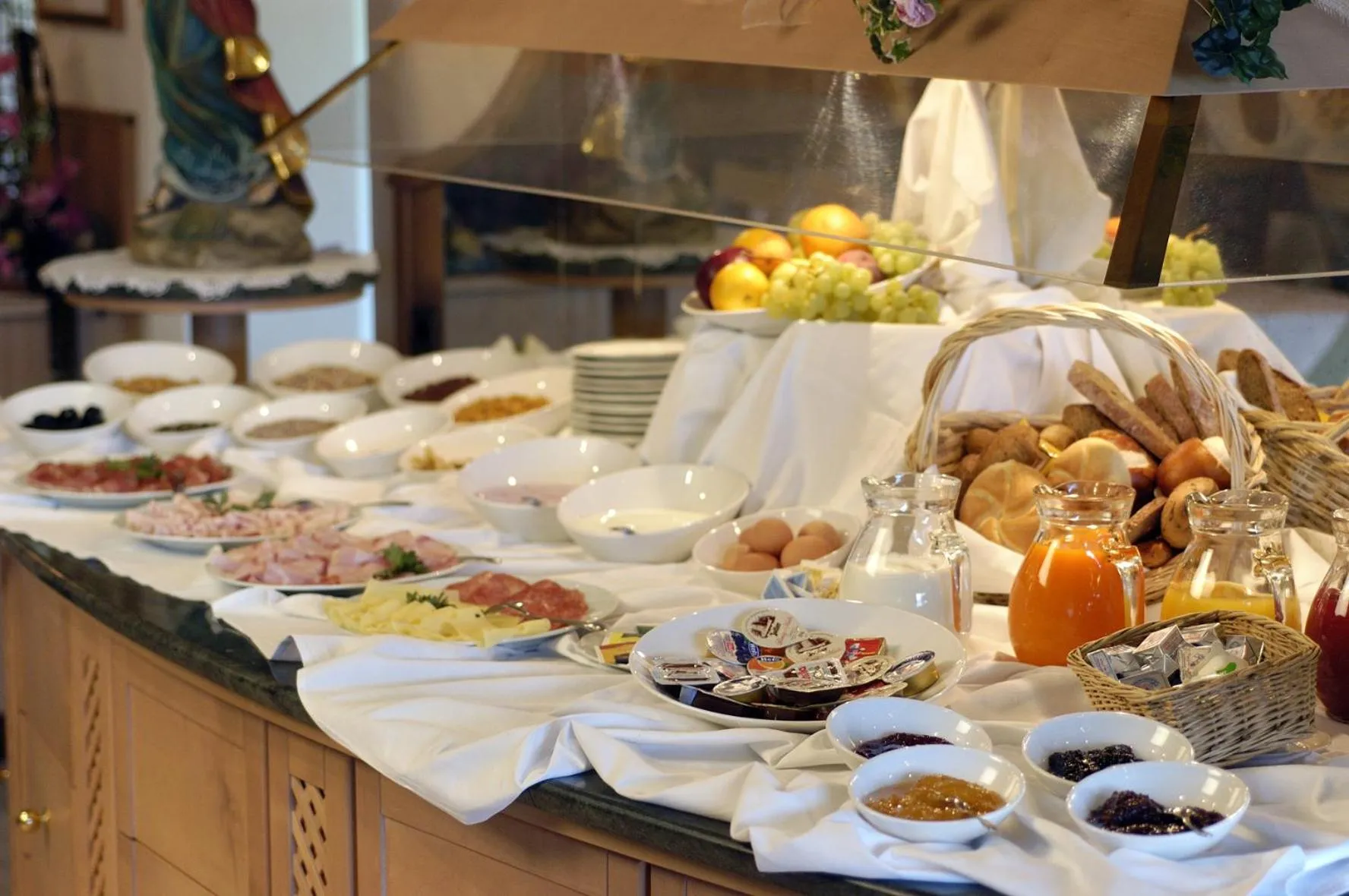 Breakfast in Parc Hotel Tyrol