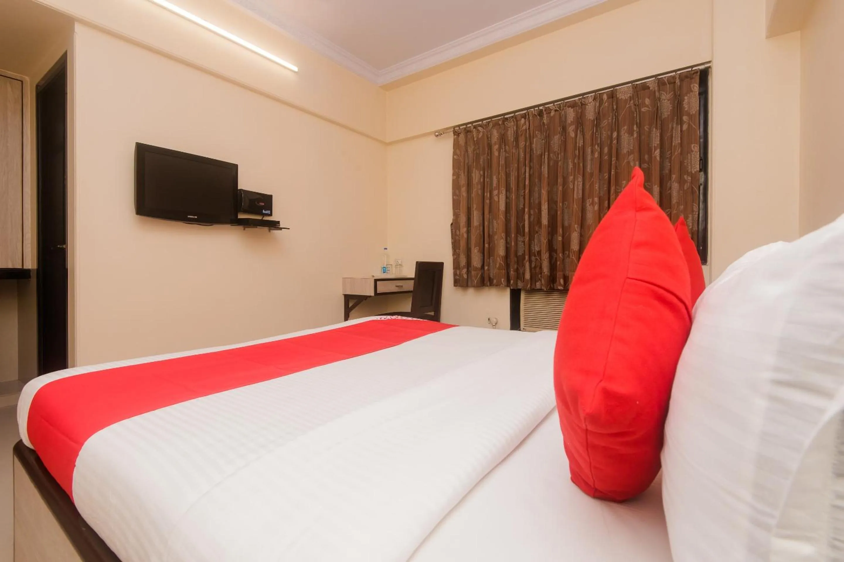 Bedroom, Bed in Super Hotel O Solitaire