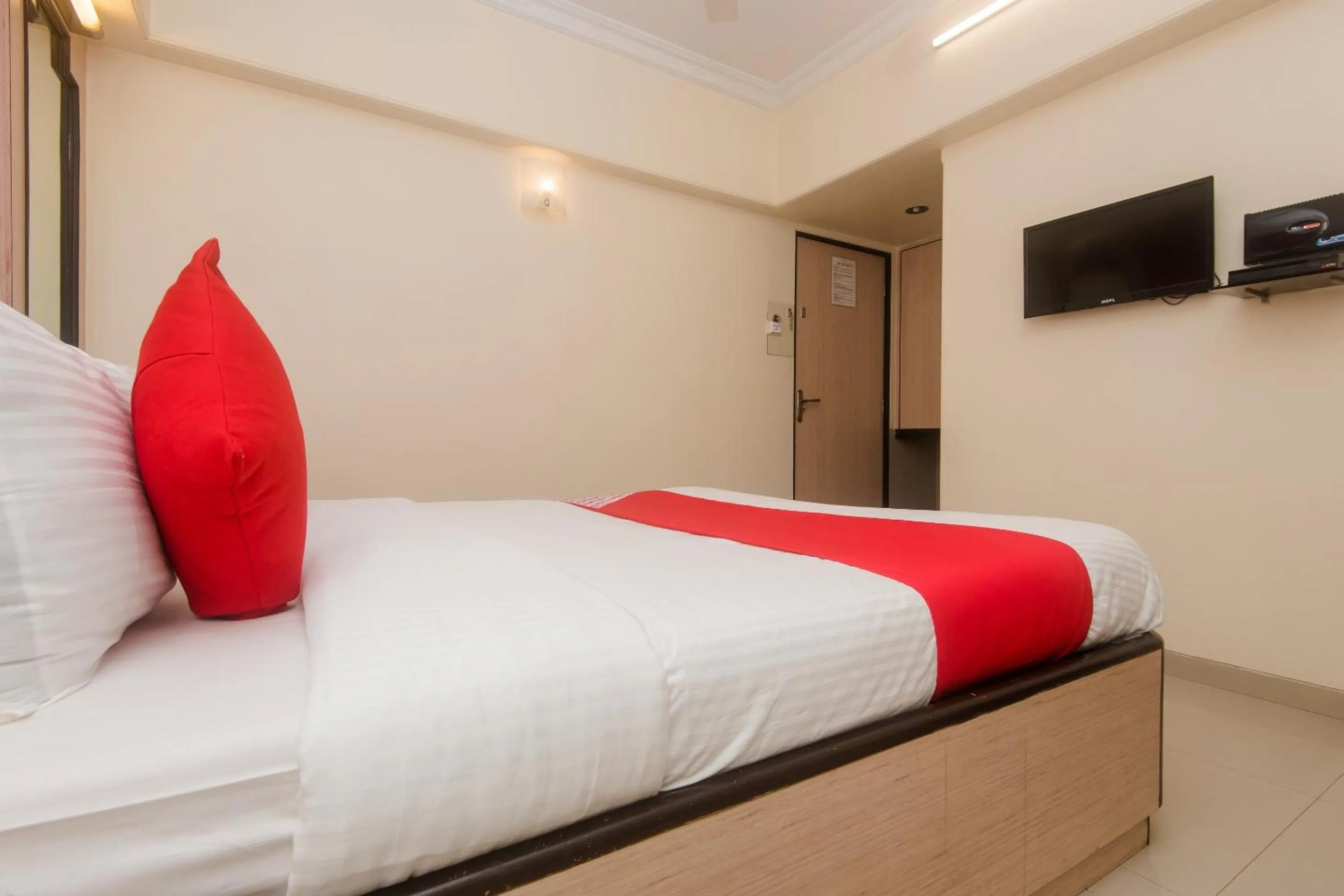 Bedroom, Bed in Super Hotel O Solitaire