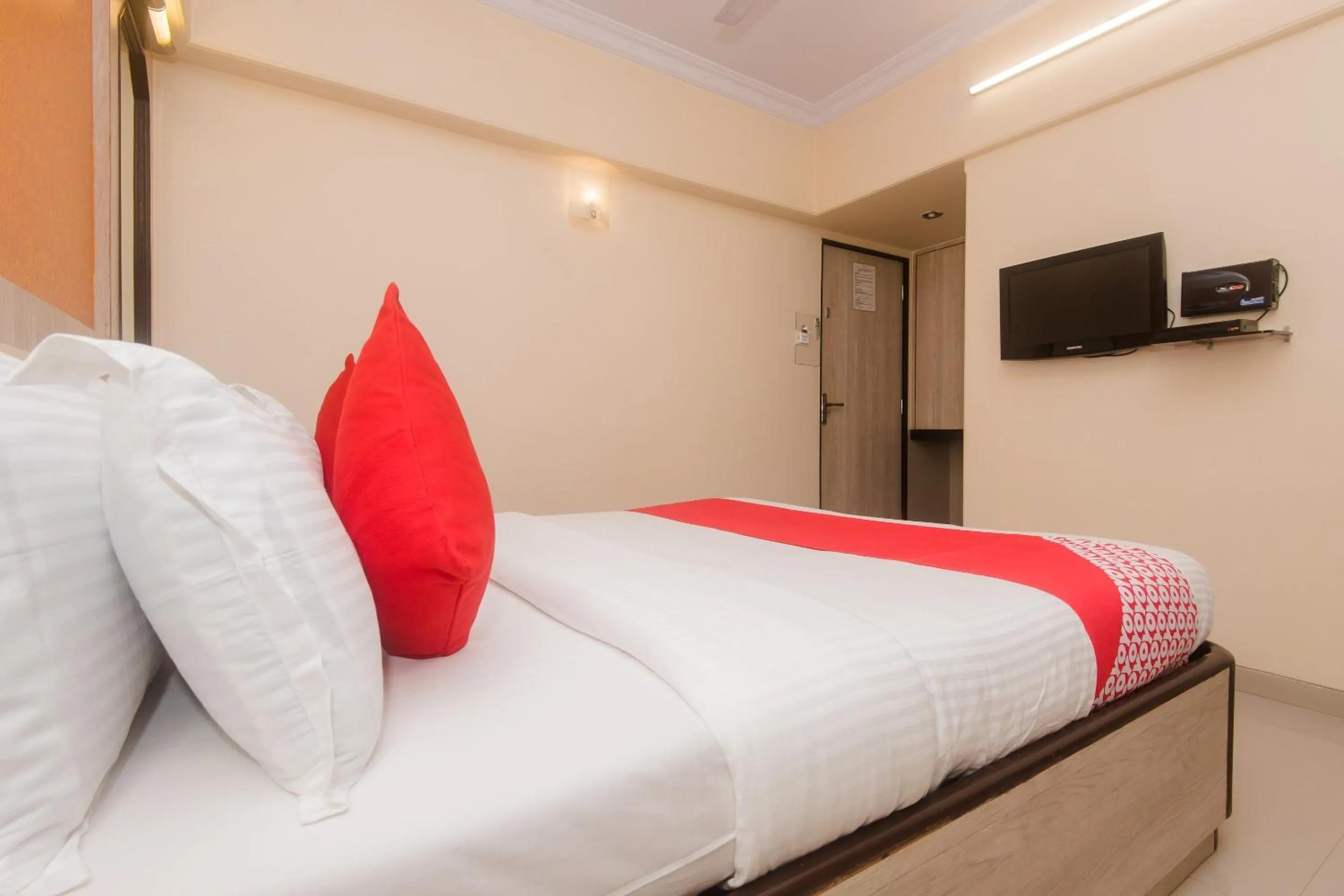 Bedroom, Bed in Super Hotel O Solitaire