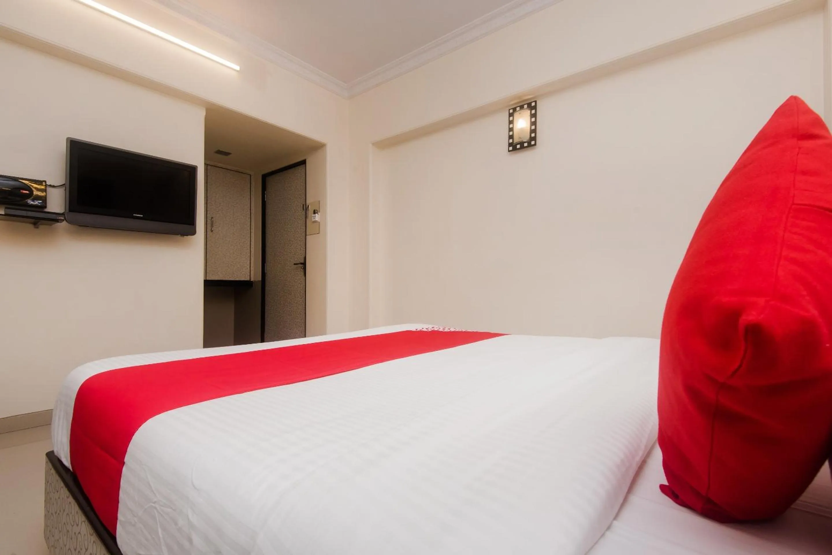 Bedroom, Bed in Super Hotel O Solitaire