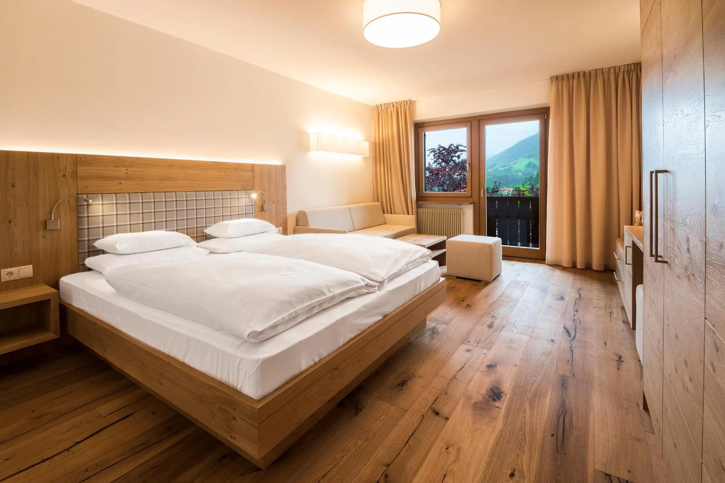 Bedroom, Bed in Hotel Der Waldhof